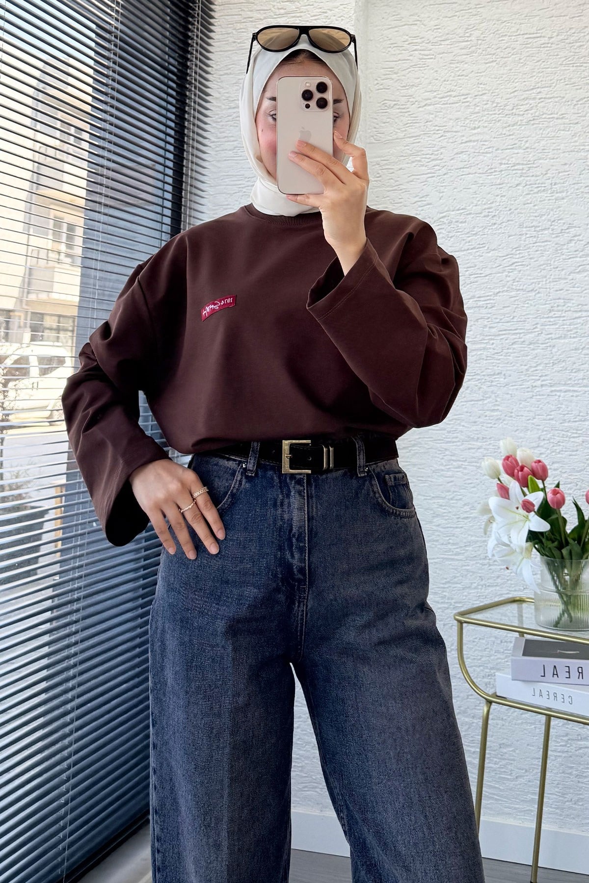 Premium Mom Kesim Kemerli Kadın Jean Pantolon - Kahverengi