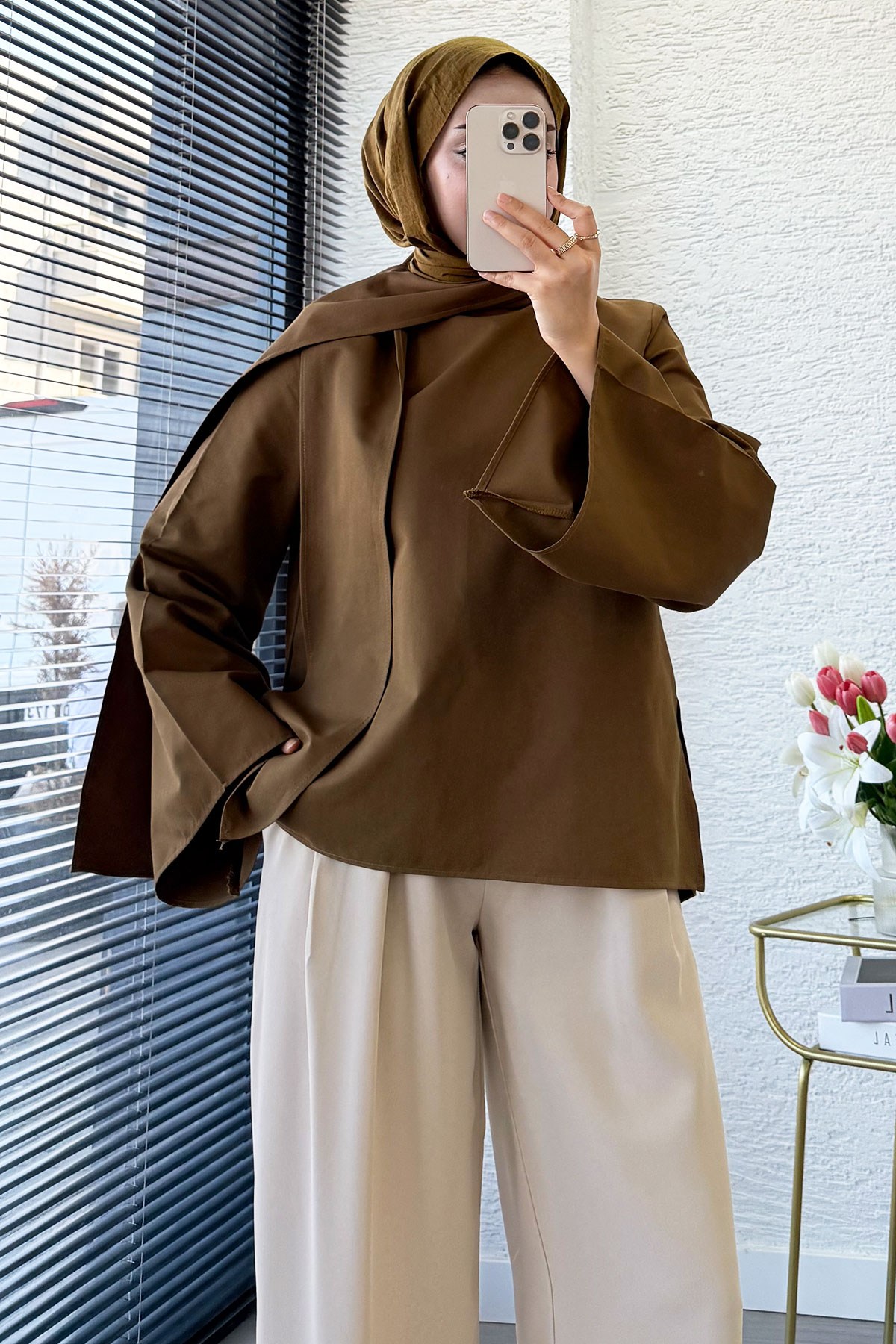 Premium Omuzdan Fermuarlı Fular Detaylı Gabardin Bluz - Yağ Yeşili