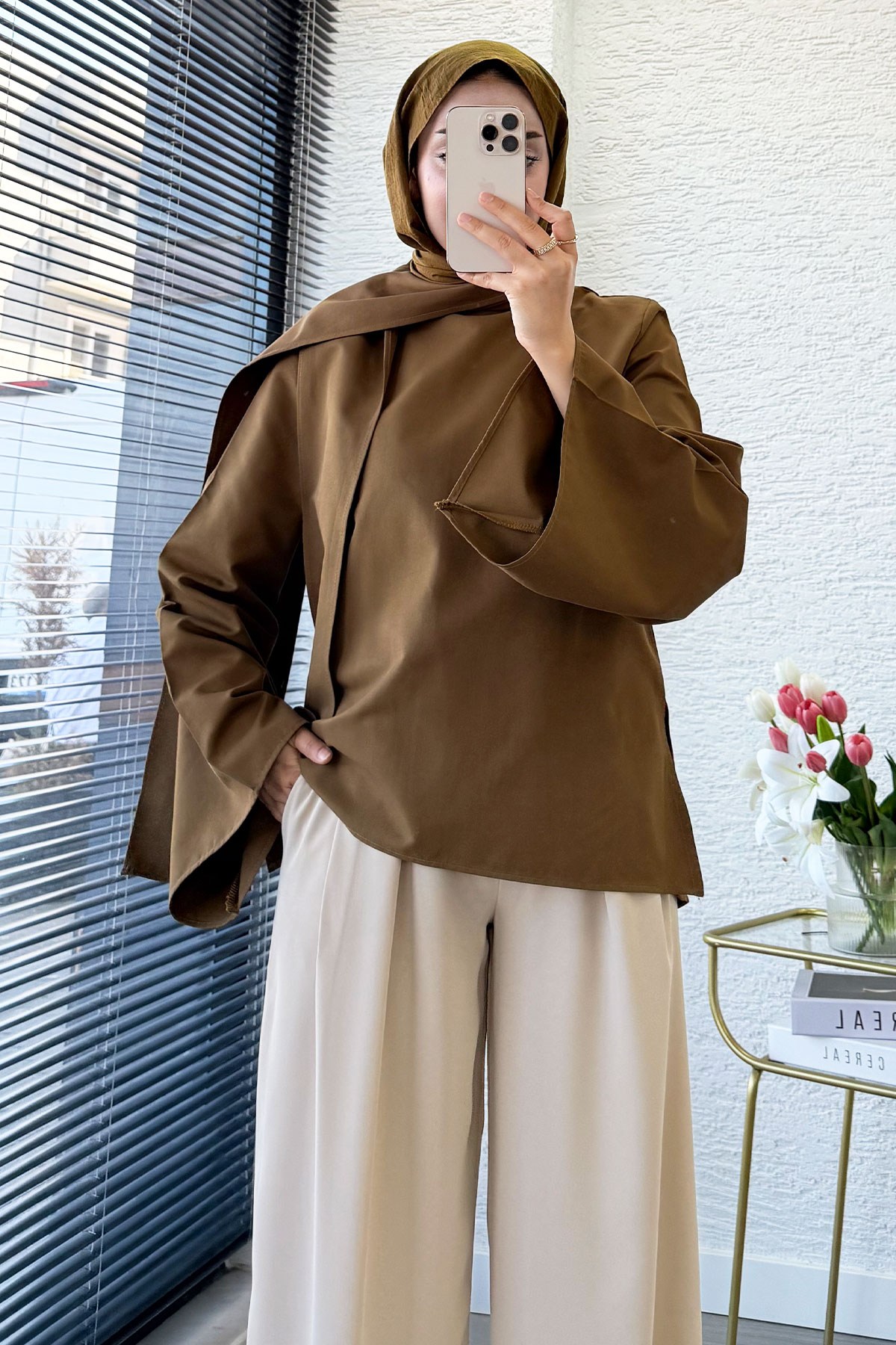 Premium Omuzdan Fermuarlı Fular Detaylı Gabardin Bluz - Yağ Yeşili