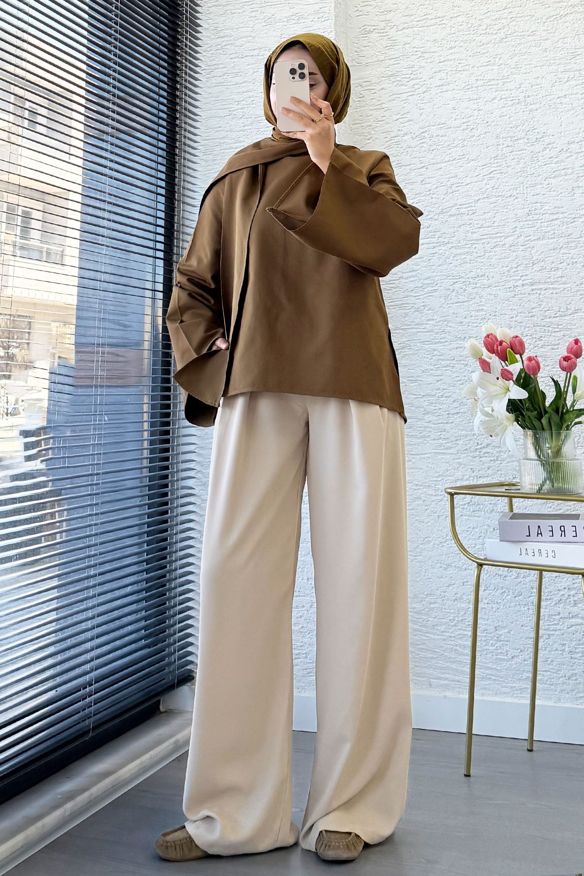 Premium Omuzdan Fermuarlı Fular Detaylı Gabardin Bluz - Yağ Yeşili