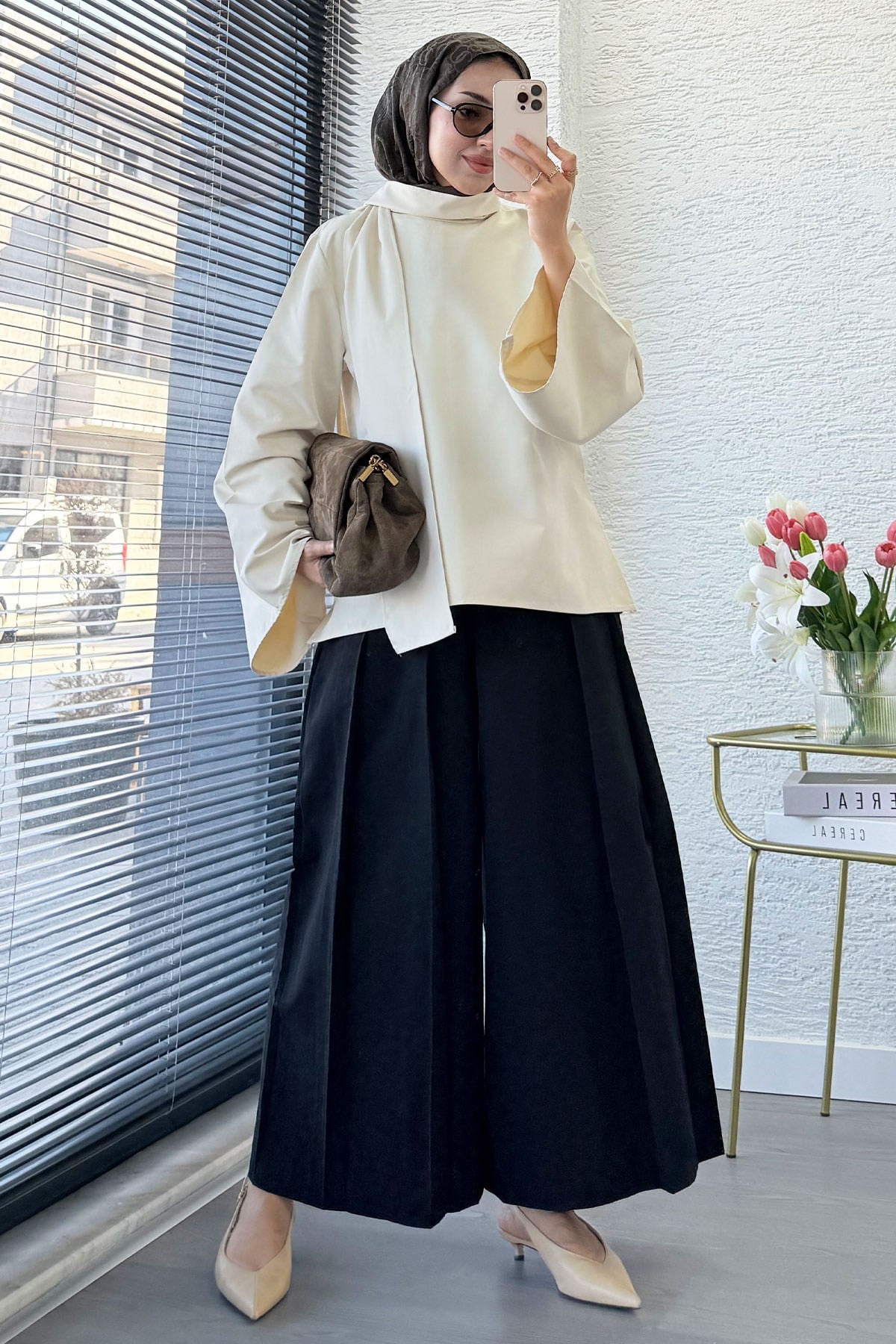 Premium Omuzdan Fermuarlı Fular Detaylı Gabardin Bluz - Ekru