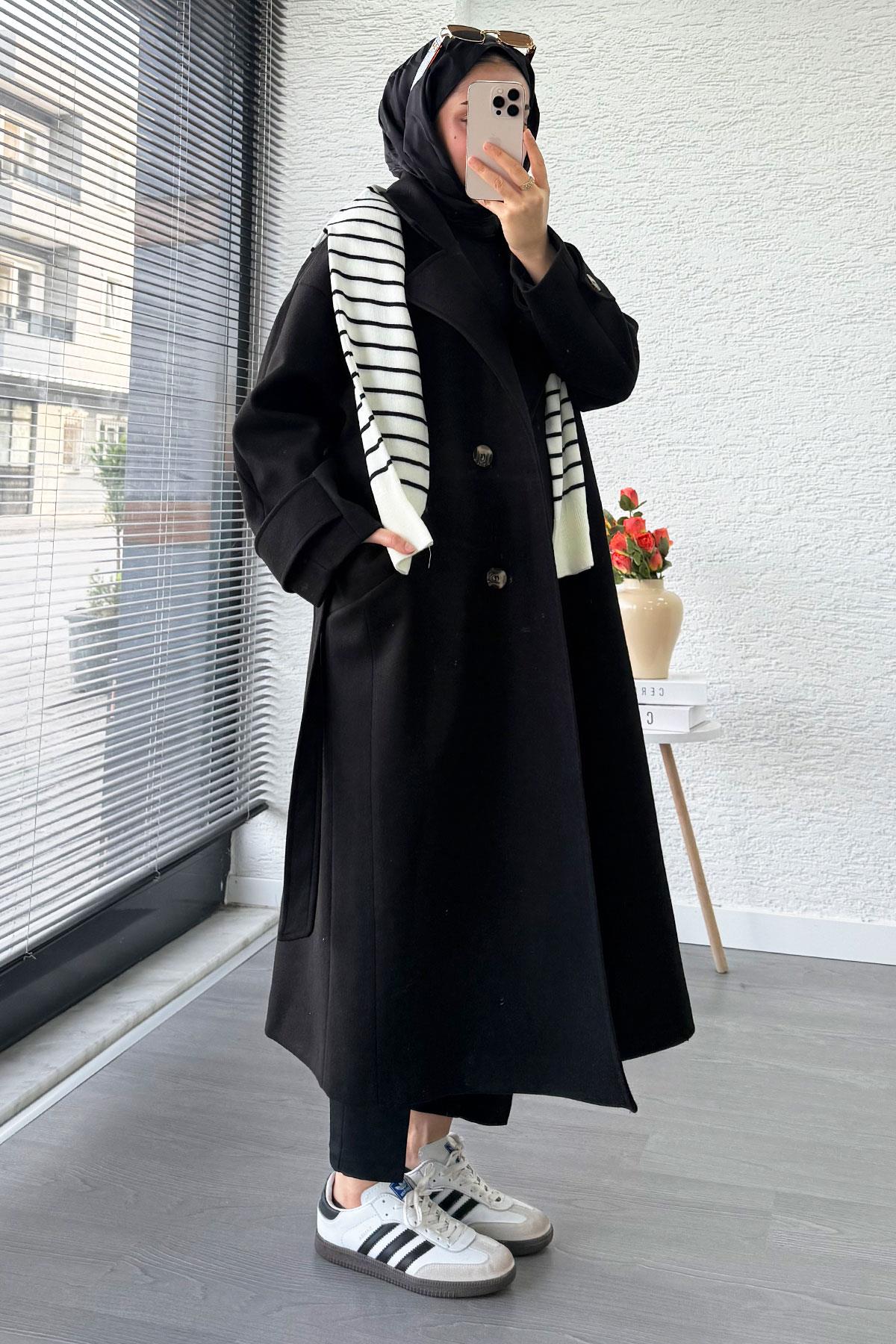Premium Oversize Dört Düğmeli Kaşe Kaban – Siyah