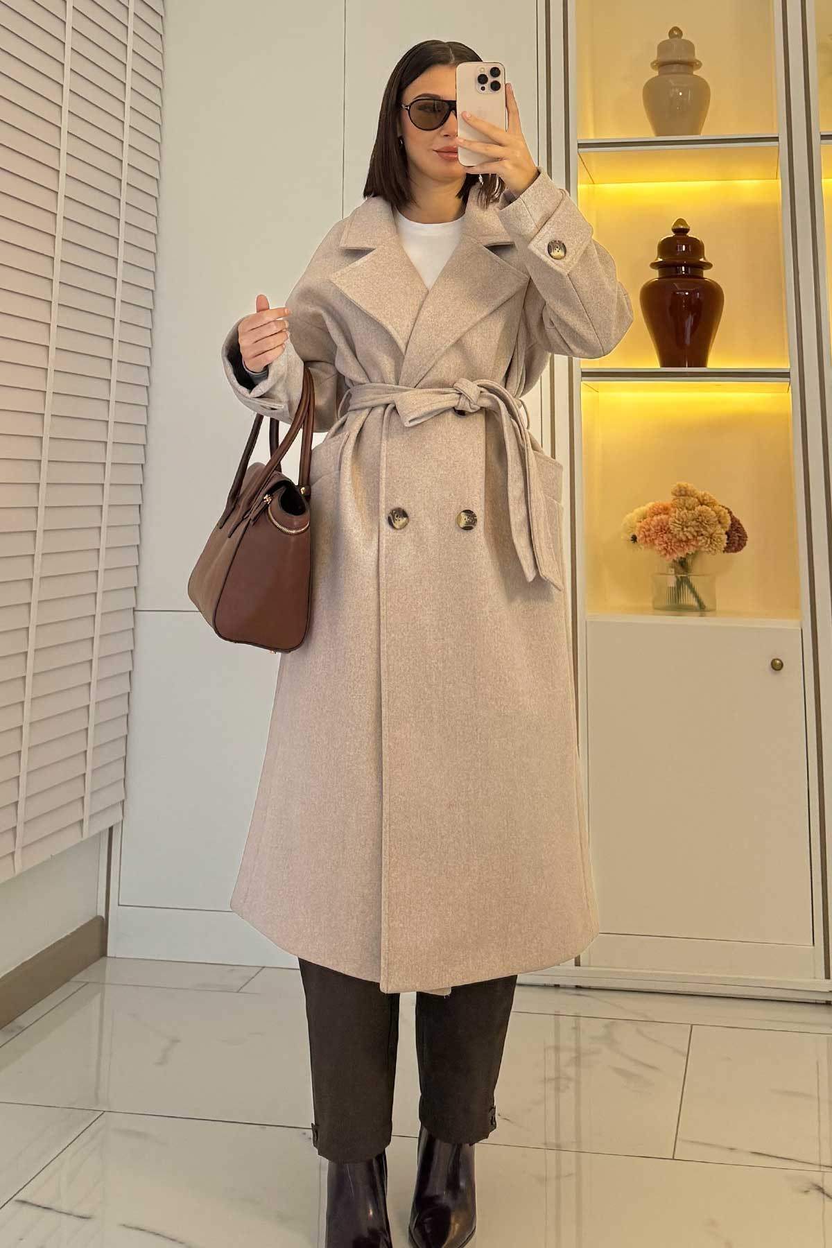 Premium Oversize Dört Düğmeli Kaşe Kaban – Bej