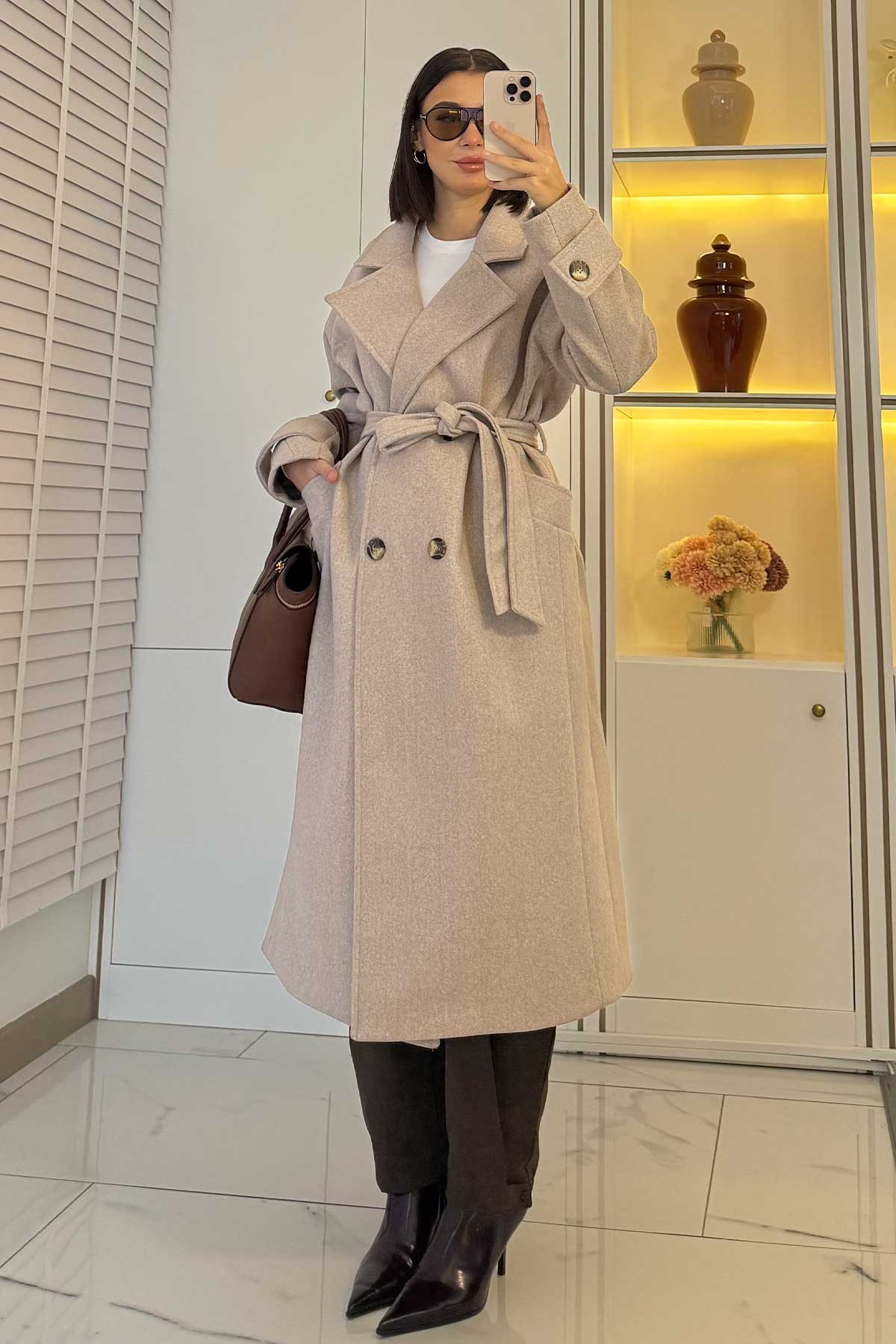 Premium Oversize Dört Düğmeli Kaşe Kaban – Bej