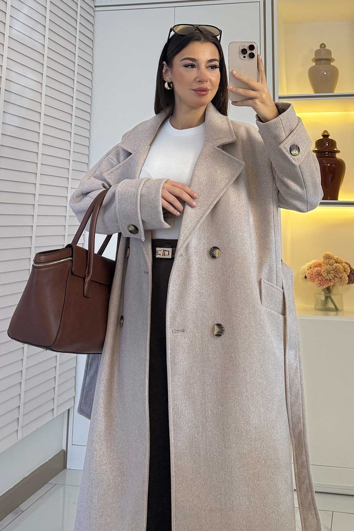 Premium Oversize Dört Düğmeli Kaşe Kaban – Bej