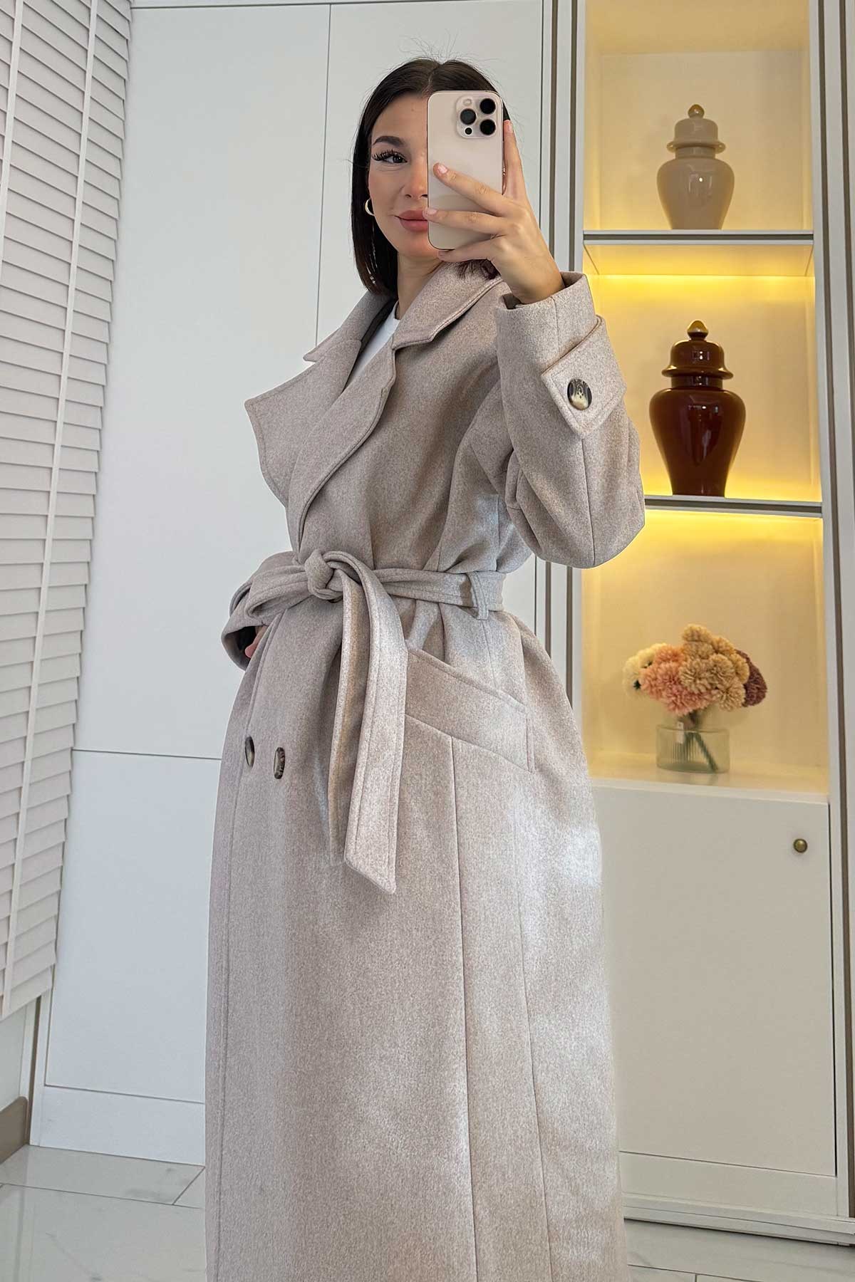 Premium Oversize Dört Düğmeli Kaşe Kaban – Bej