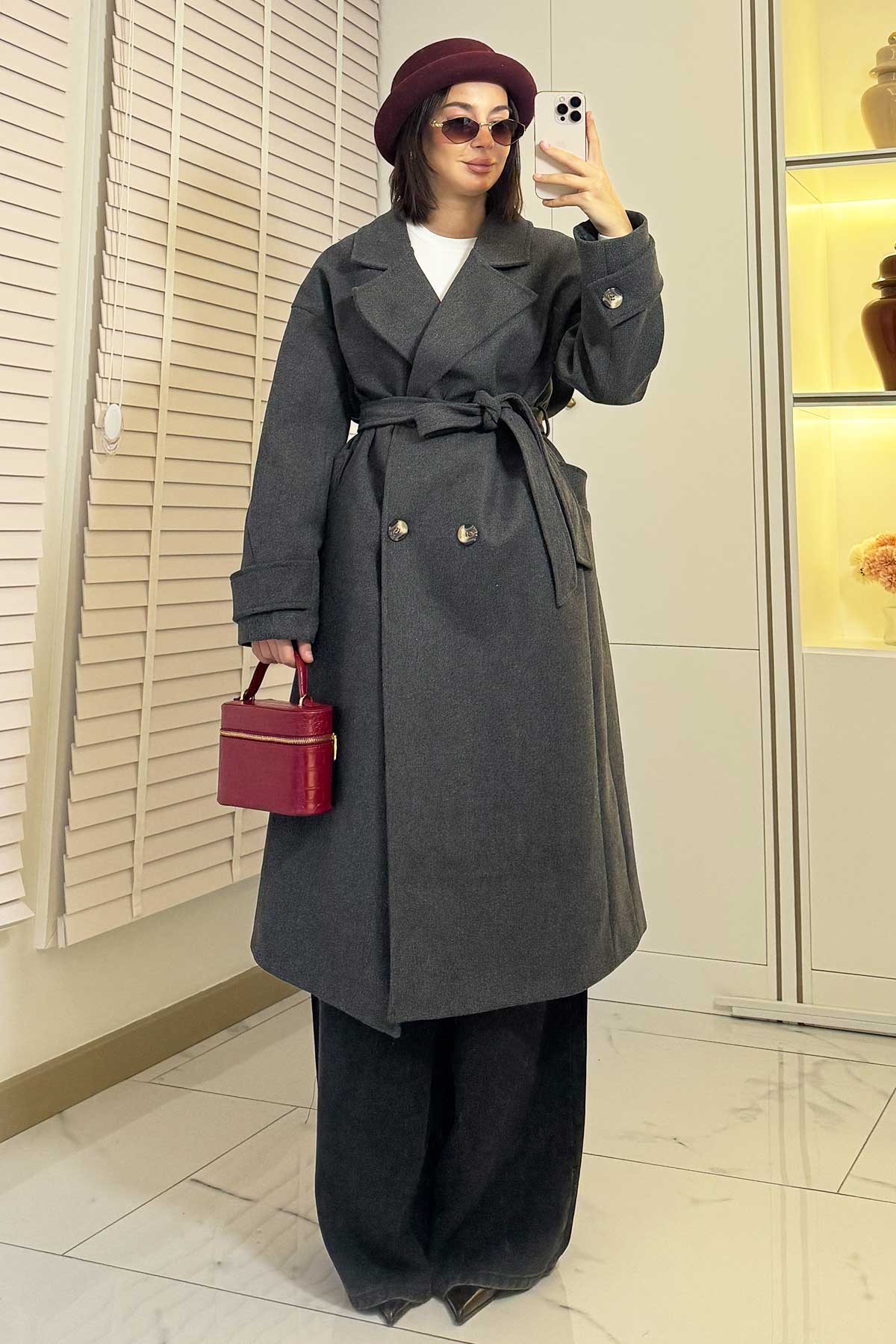 Premium Oversize Dört Düğmeli Kaşe Kaban – Antrasit