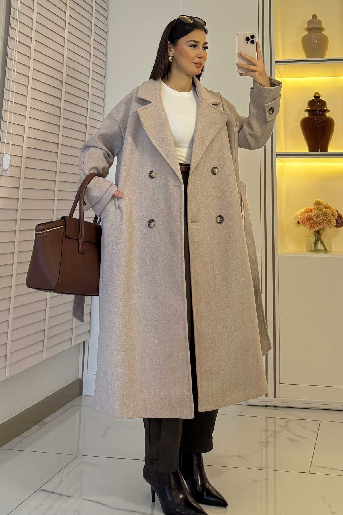 Premium Oversize Dört Düğmeli Kaşe Kaban – Bej