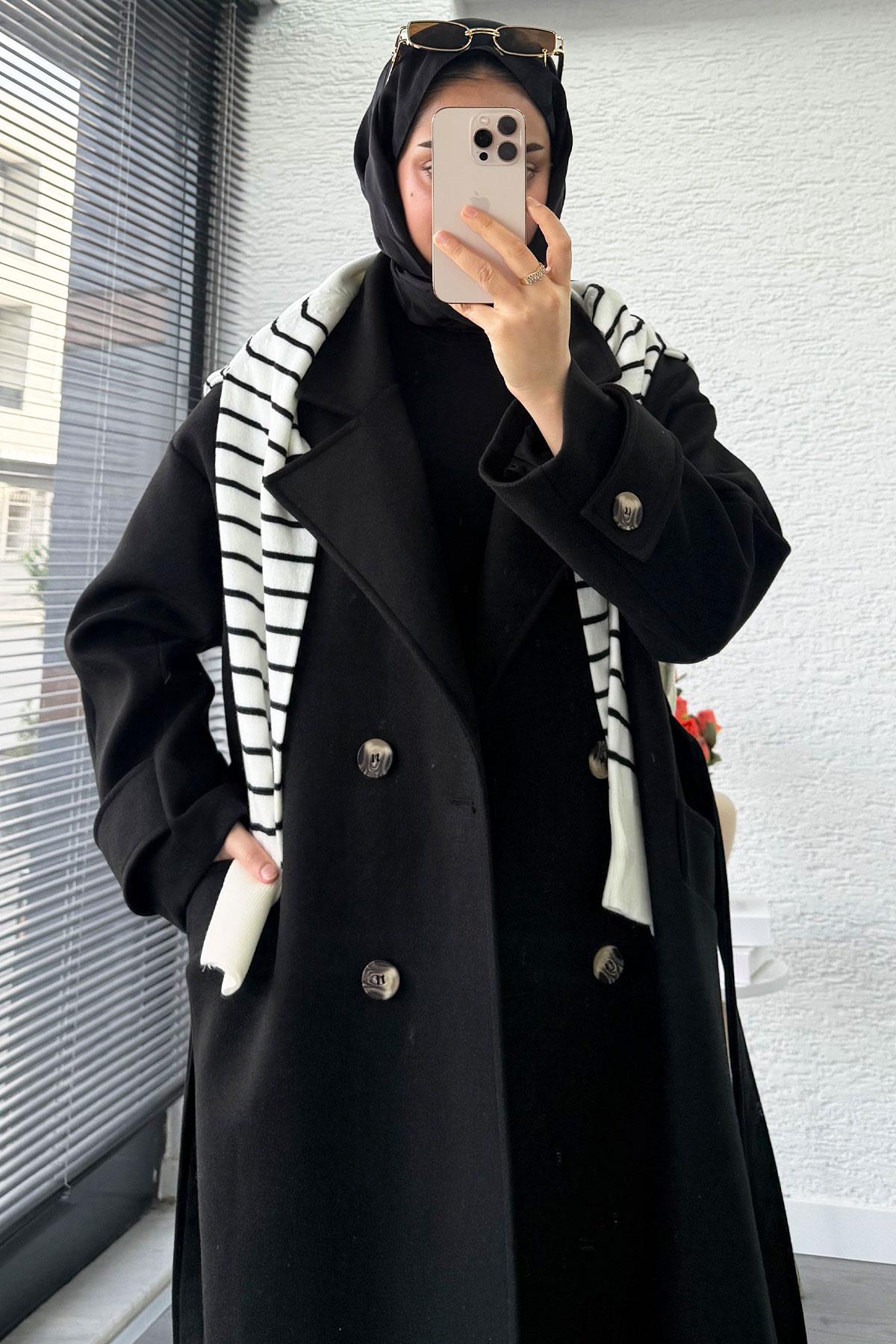 Premium Oversize Dört Düğmeli Kaşe Kaban – Siyah