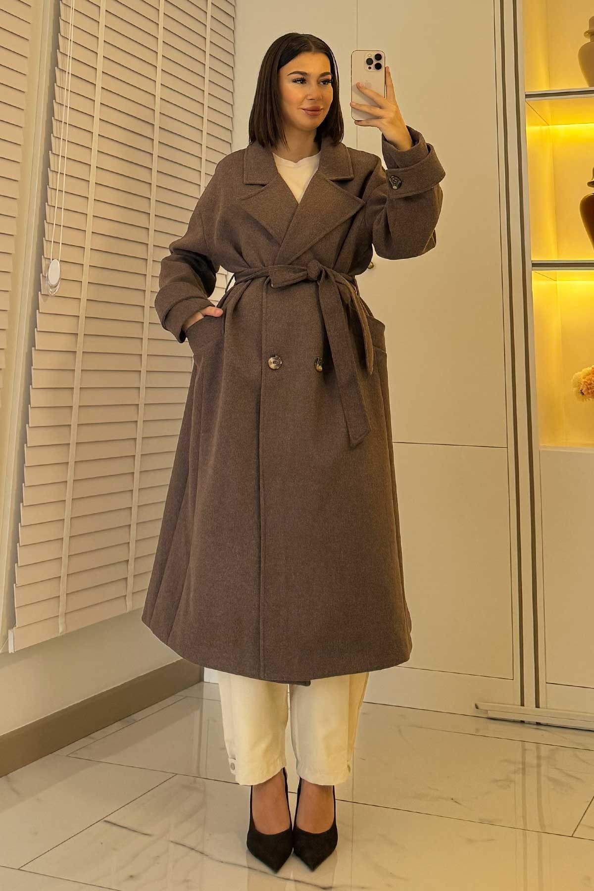Premium Oversize Dört Düğmeli Kaşe Kaban – Kahverengi