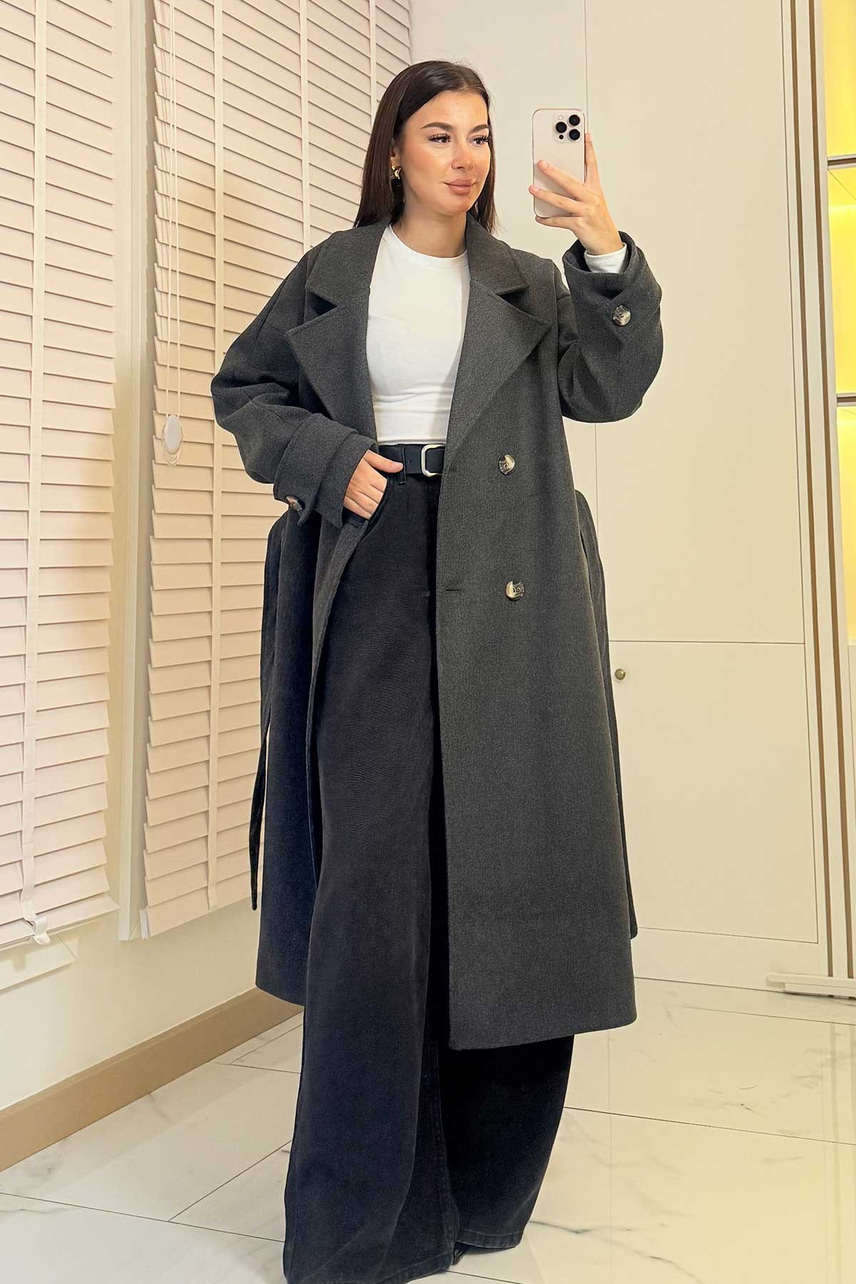 Premium Oversize Dört Düğmeli Kaşe Kaban – Antrasit