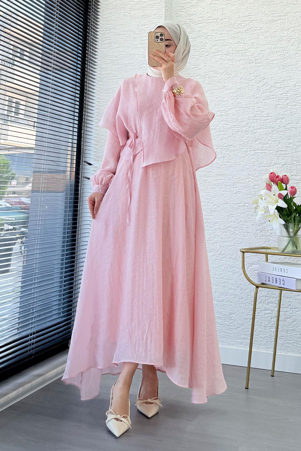 Premium Pelerin Detay Elina Vual Elbise – Pembe