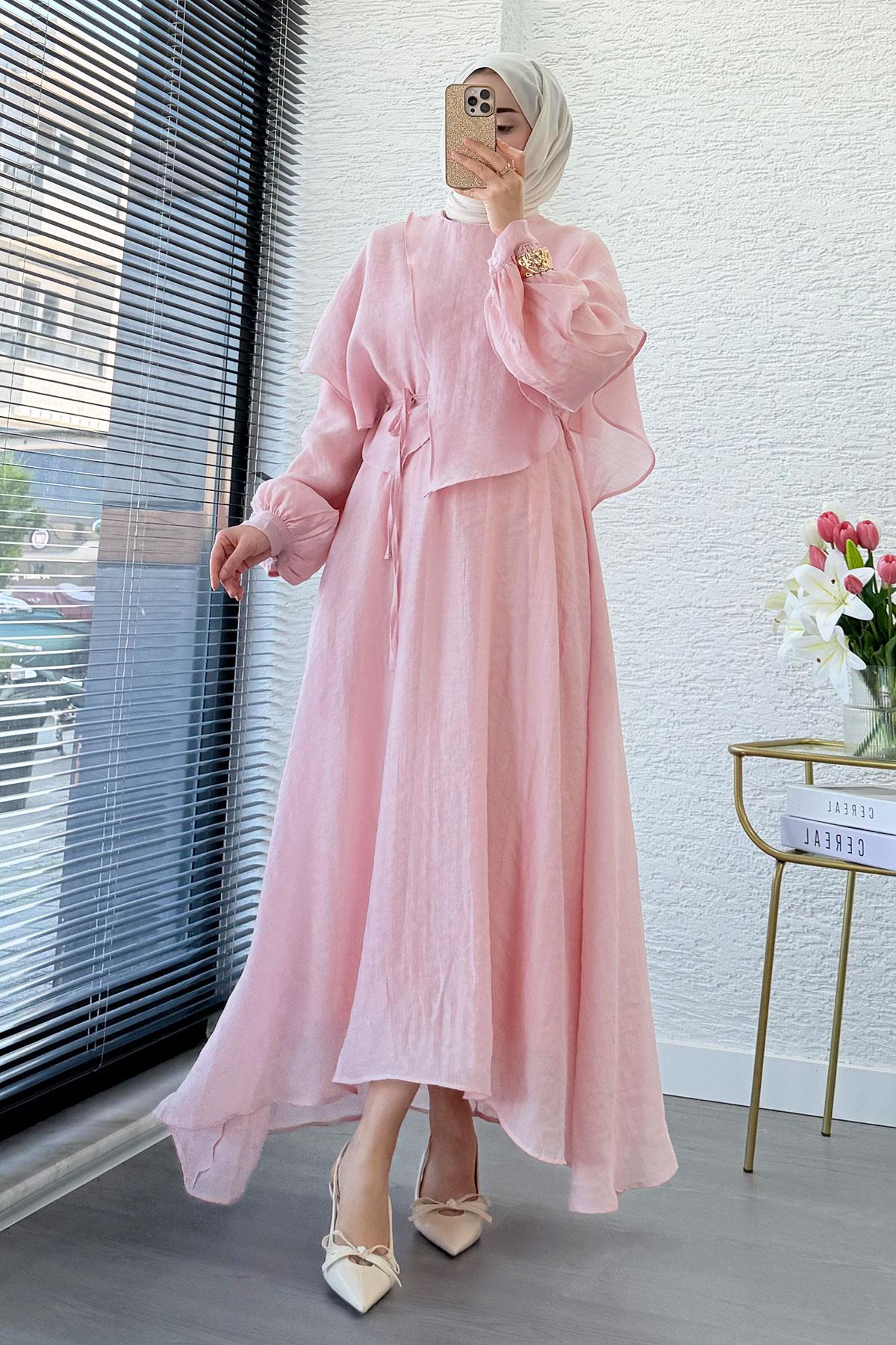 Premium Pelerin Detay Elina Vual Elbise – Pembe