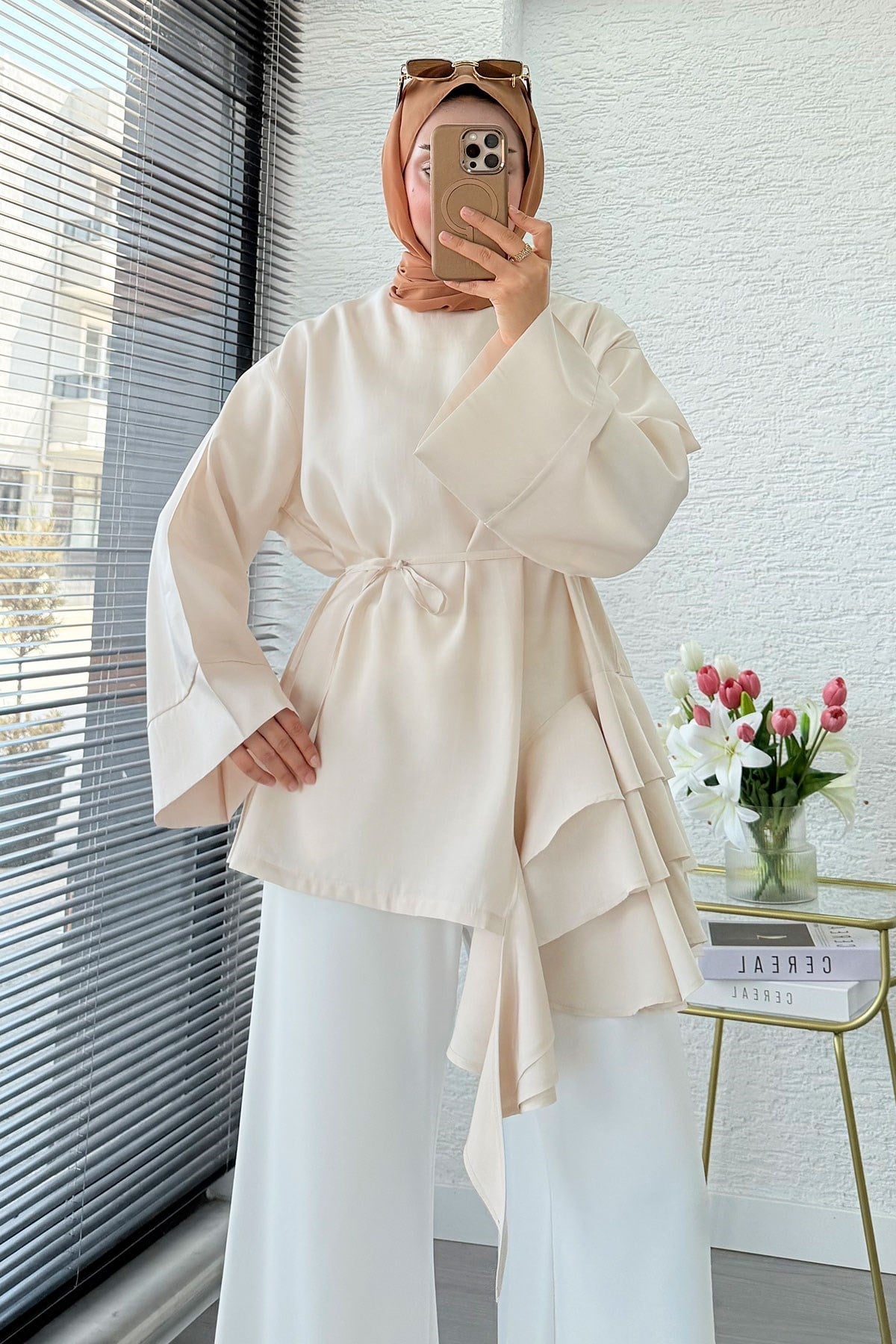 Premium Yandan Fırfırlı Modal Bluz - Krem