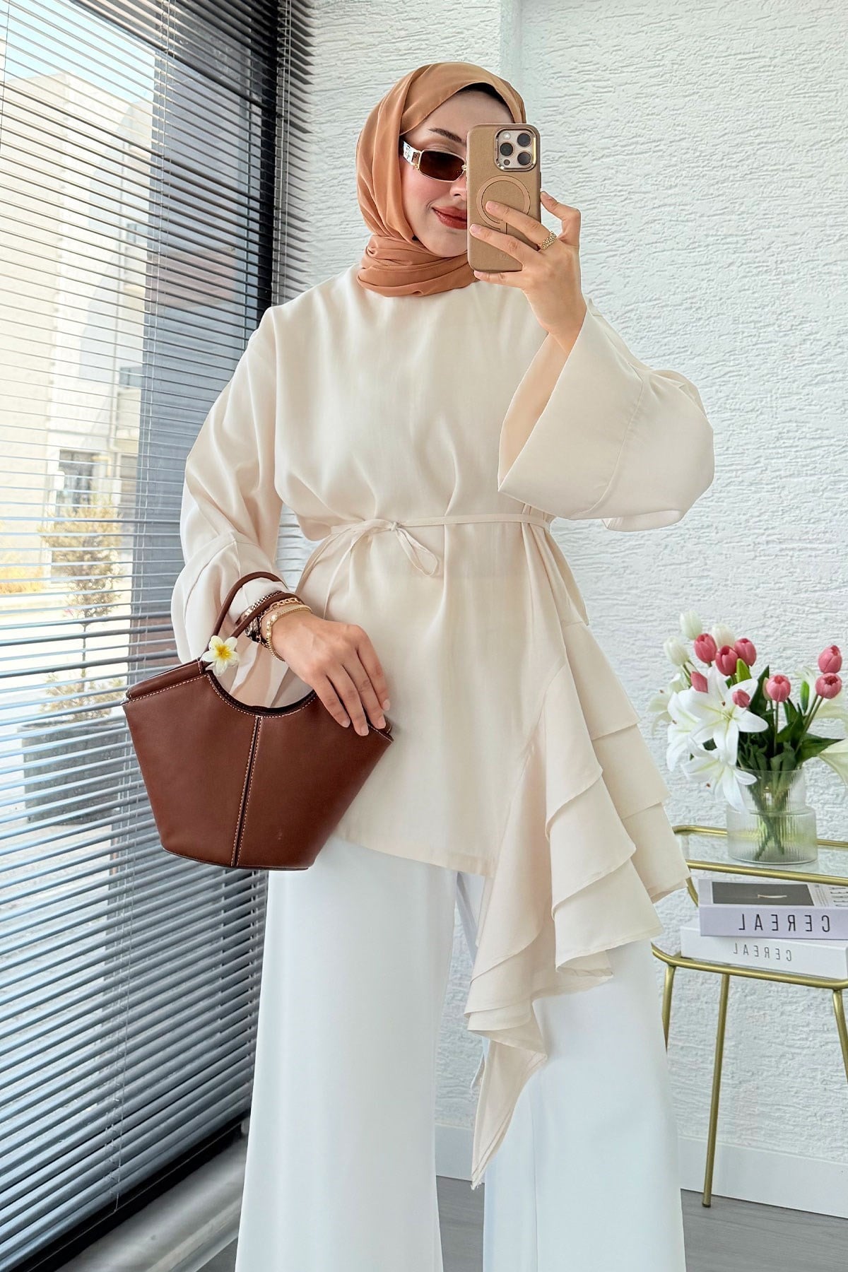 Premium Yandan Fırfırlı Modal Bluz - Krem
