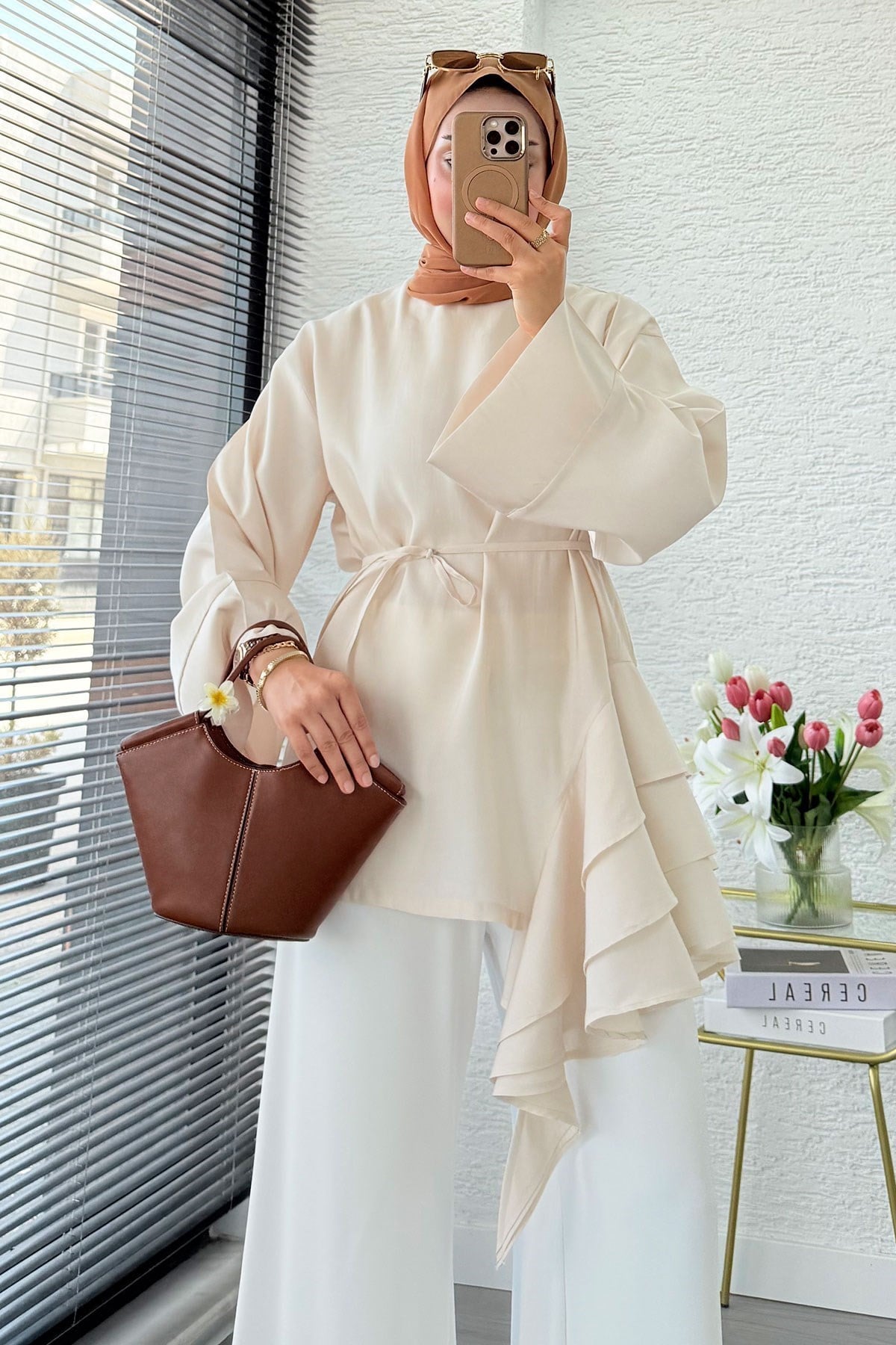 Premium Yandan Fırfırlı Modal Bluz - Krem