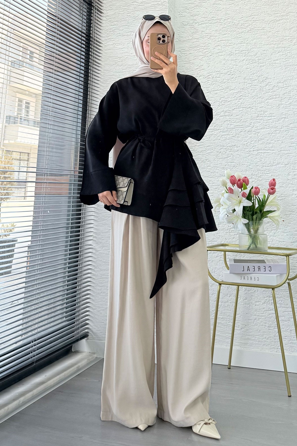 Premium Yandan Fırfırlı Modal Bluz - Siyah