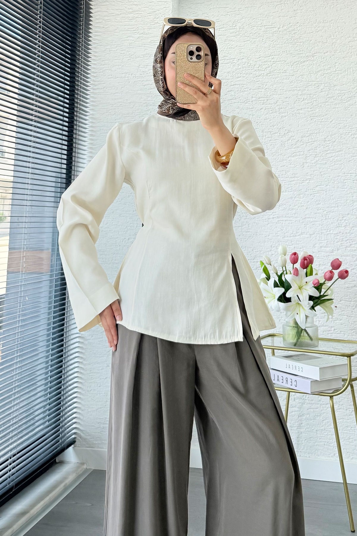 Premium Yandan Yırtmaç Detaylı Tunik - Ekru