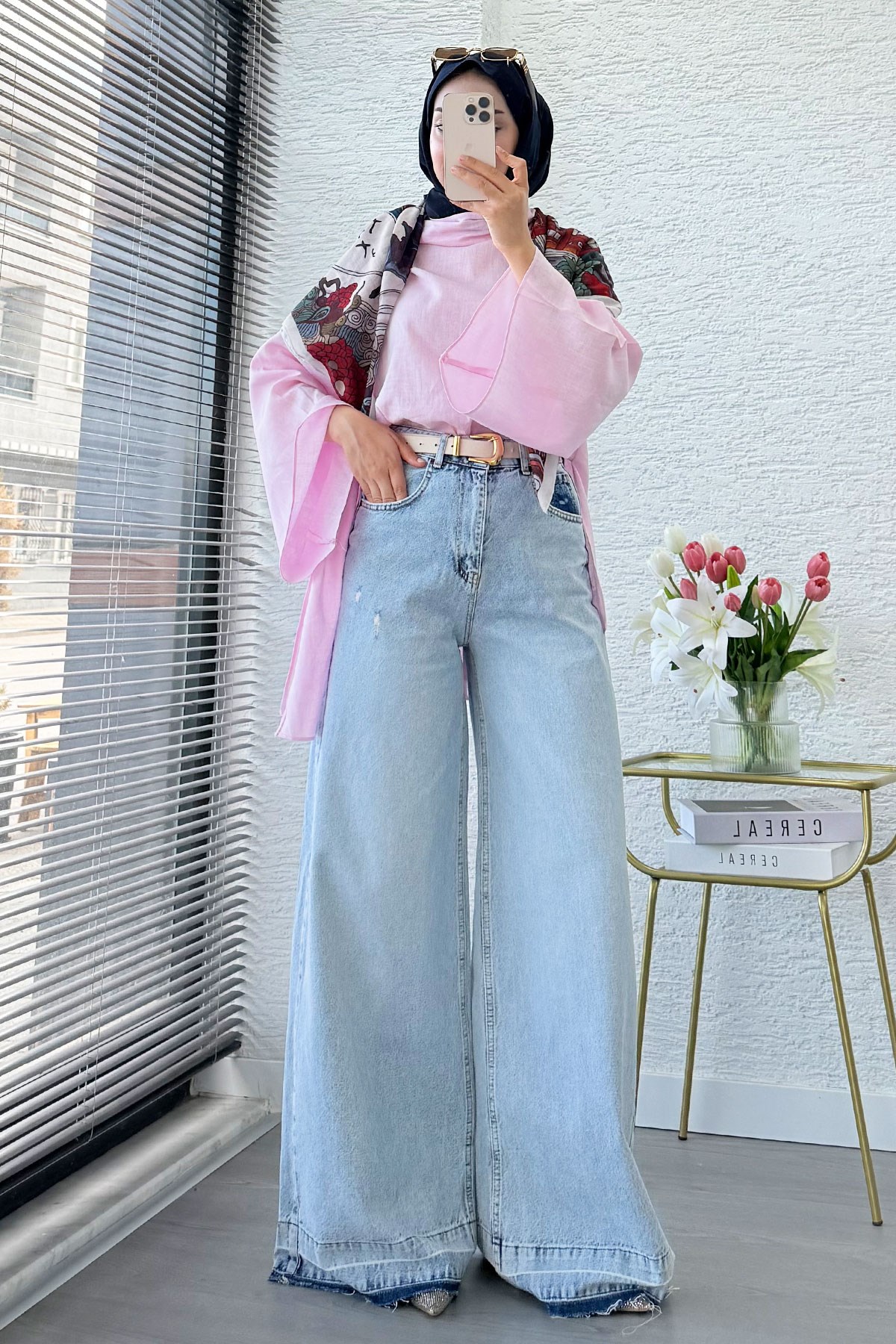 Premium Yırtık Detaylı Geniş Paça Kadın Jean Pantolon - Açık Mavi