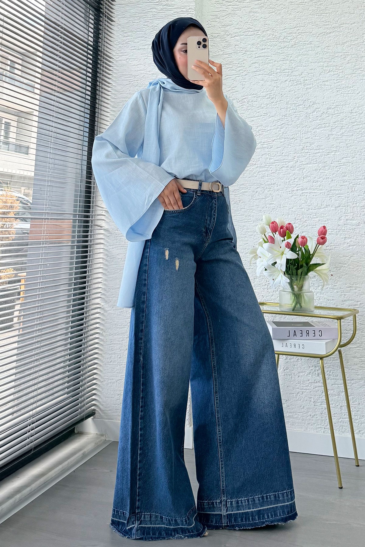 Premium Yırtık Detaylı Geniş Paça Kadın Jean Pantolon - Koyu Mavi