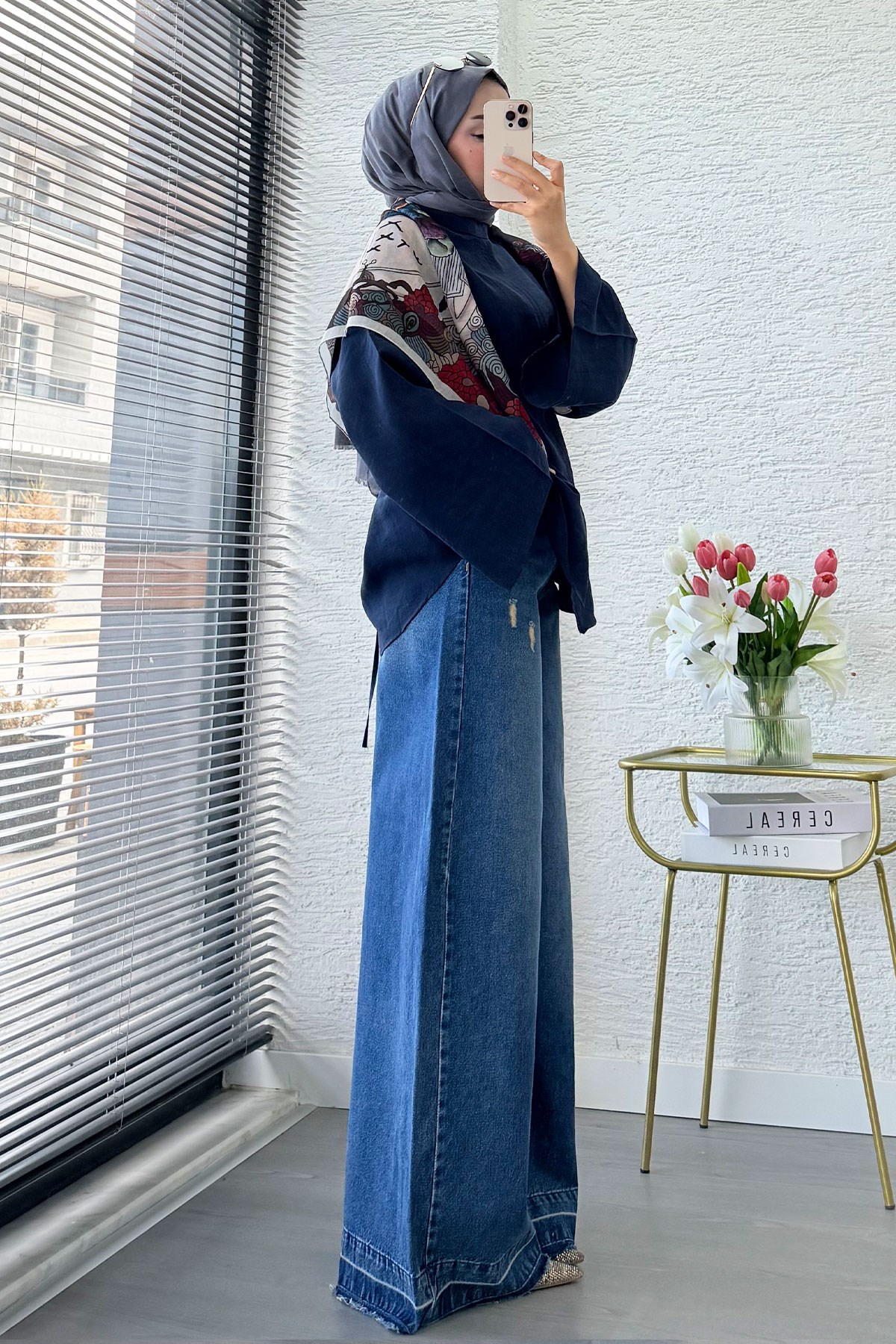 Premium Yırtık Detaylı Geniş Paça Kadın Jean Pantolon - Koyu Mavi