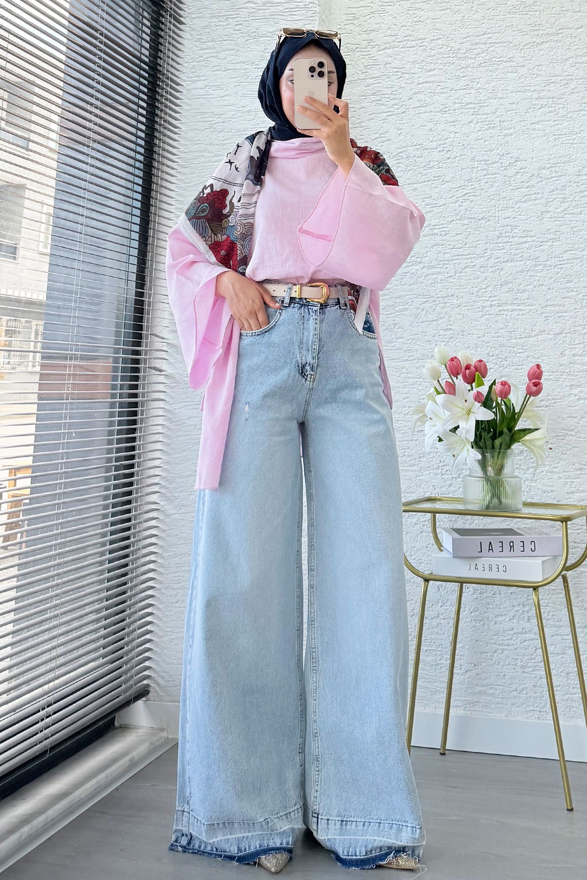 Premium Yırtık Detaylı Geniş Paça Kadın Jean Pantolon - Açık Mavi