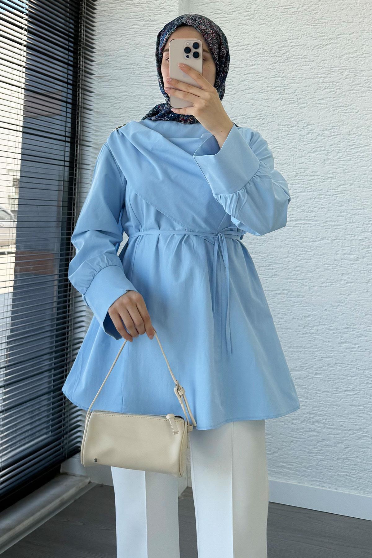 Şal Yaka Broş Detaylı Poplin Tunik – Mavi