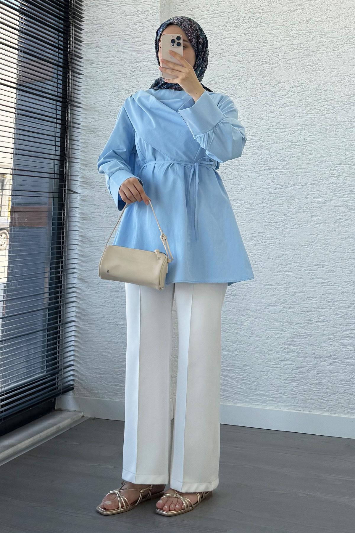 Şal Yaka Broş Detaylı Poplin Tunik – Mavi