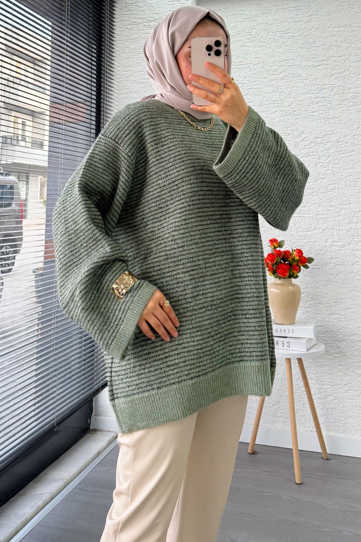 Sim Geçişli Oversize Kadın Triko Kazak – Mint