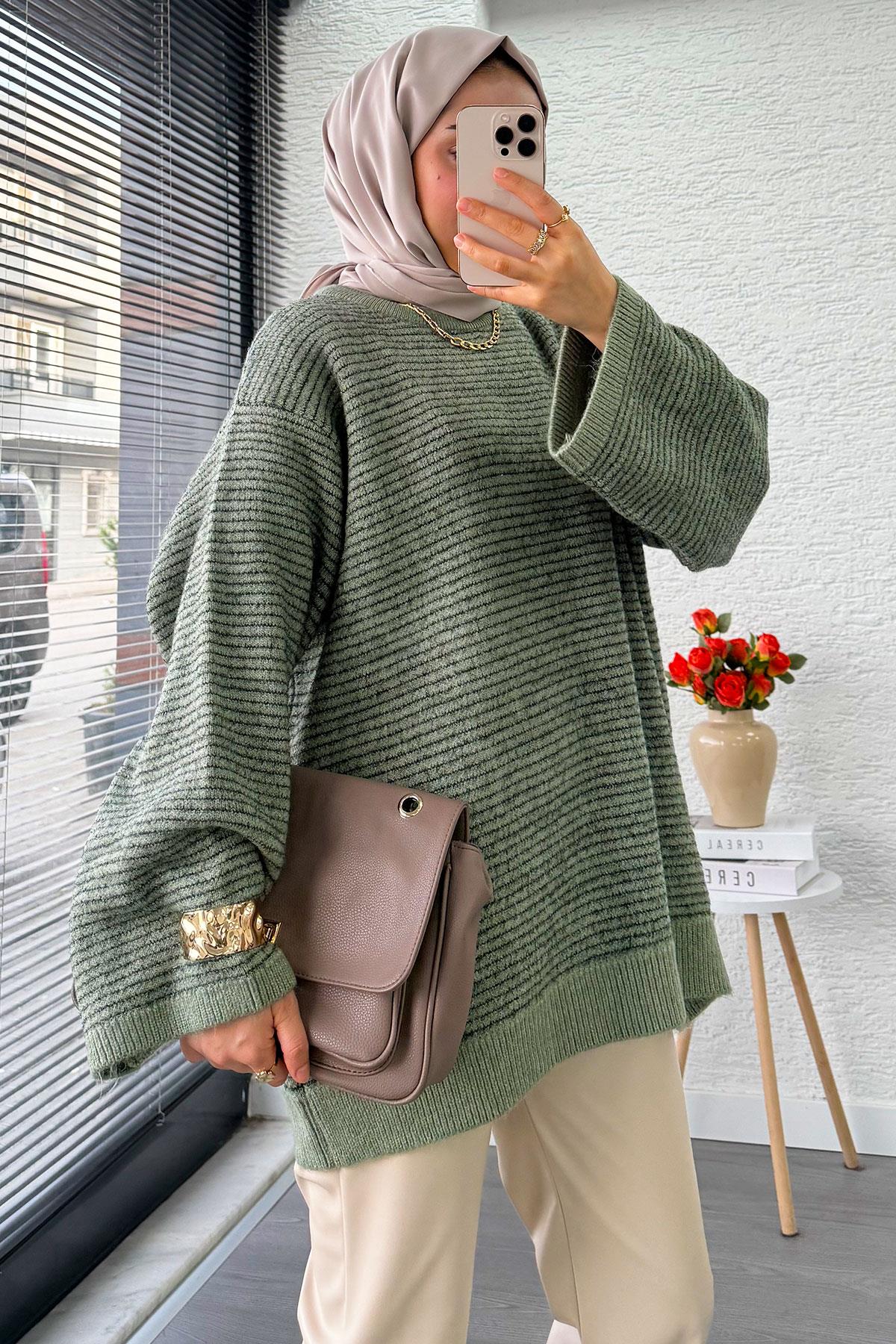 Sim Geçişli Oversize Kadın Triko Kazak – Mint