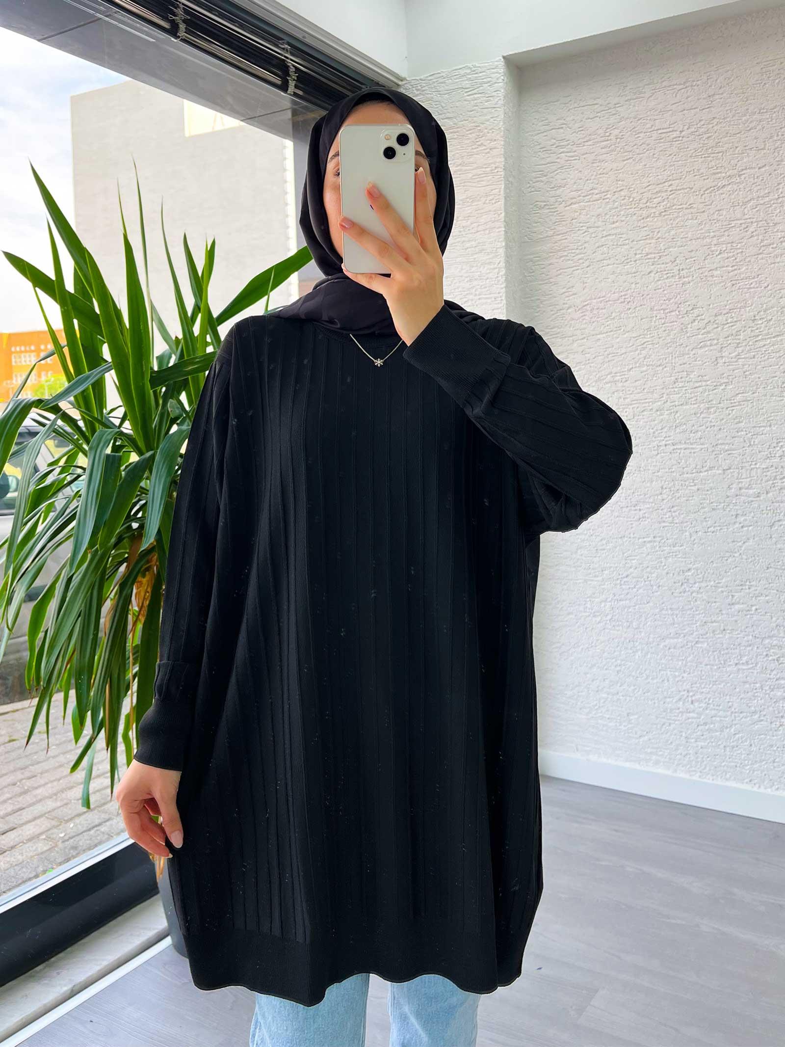 Siyah Soğuk İplik Kazak Tunik