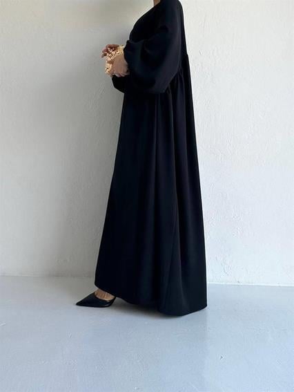 Siyah Yanları Büzgülü Abaya Takım