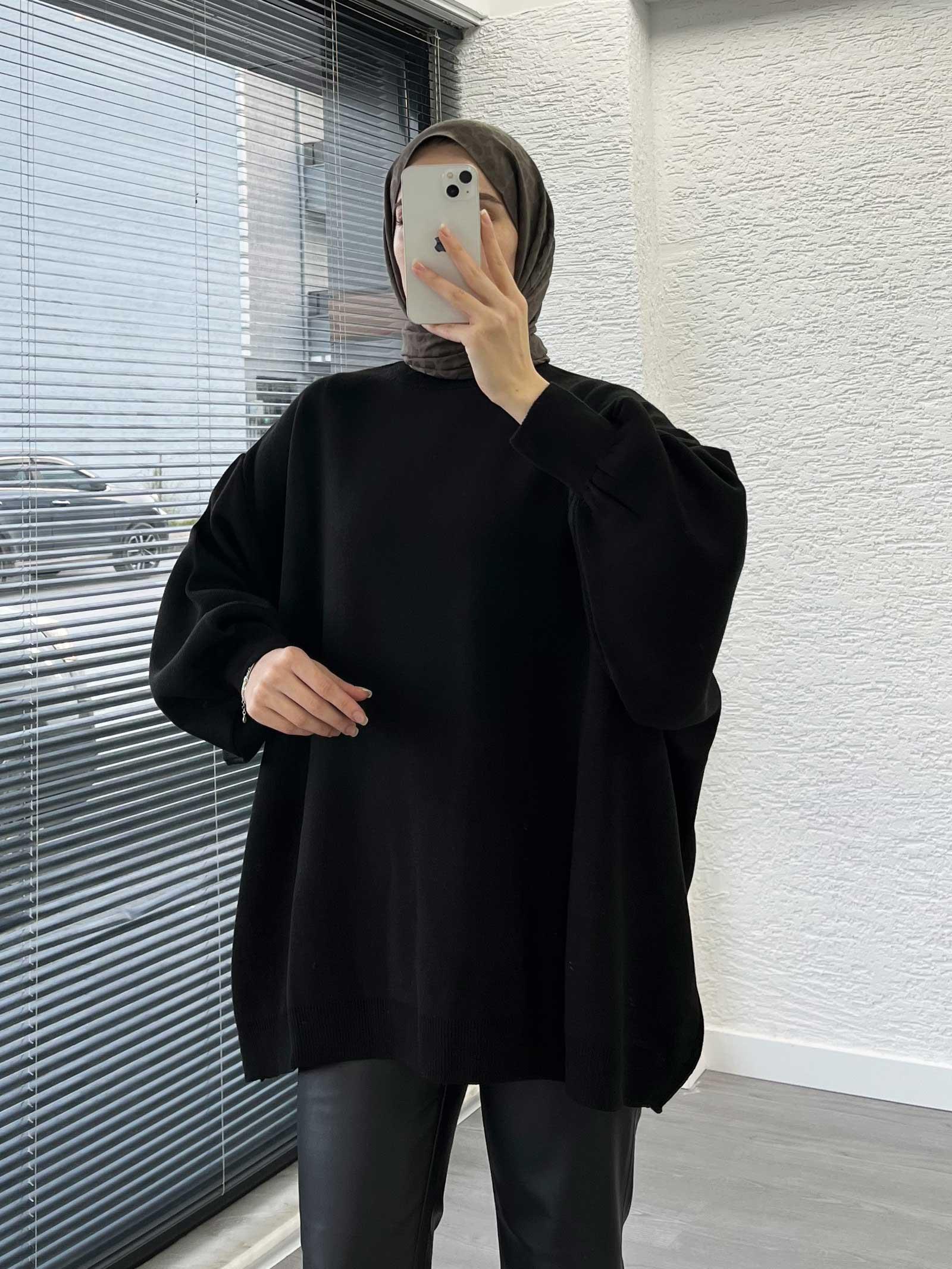 Siyah Yarasa Kollu Oversize Kadın Kazak