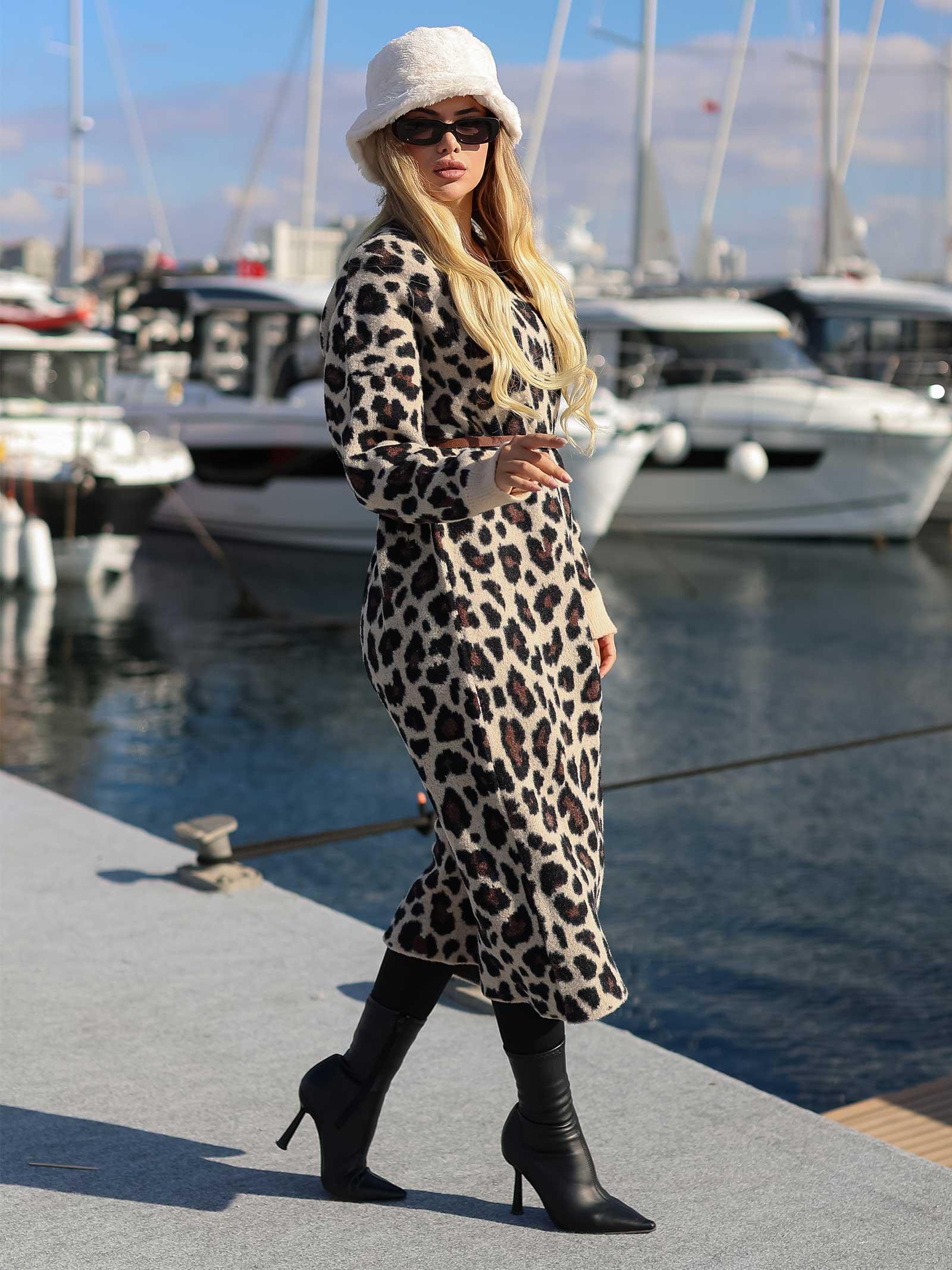 Tarzınızı Yükselten Leopar Desenli Hırka