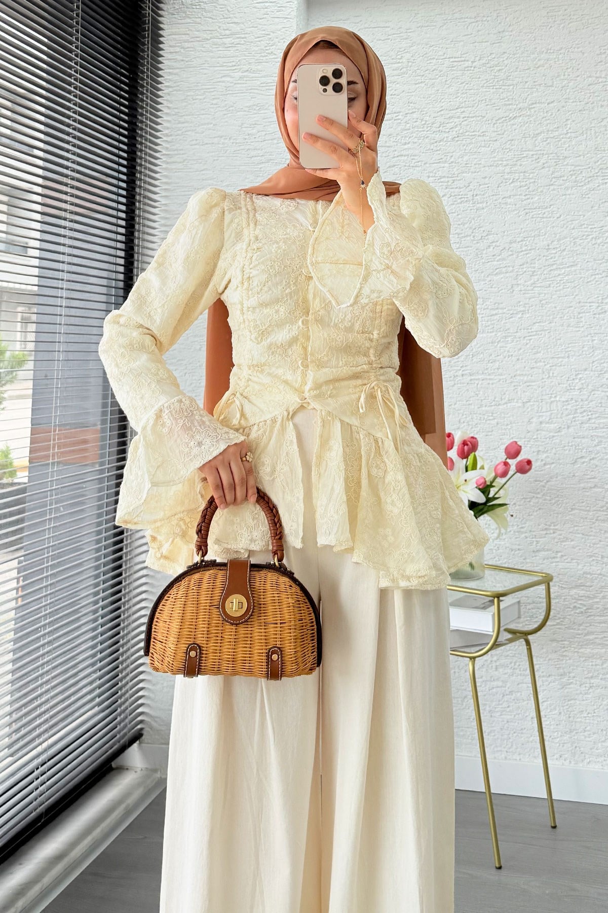 Vintage Dantel Dokulu İthal Coton Bluz - Bej