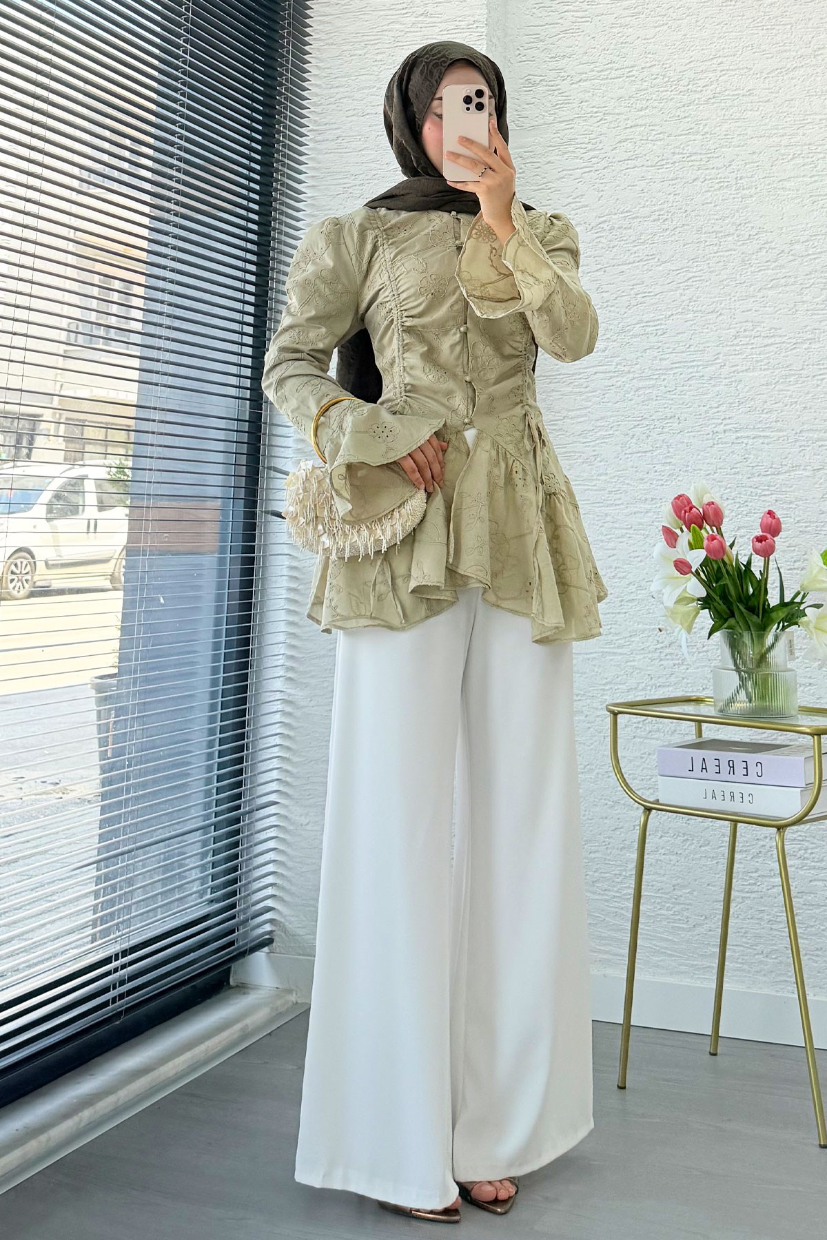 Vintage Grace İşlemeli Fisto Bluz - Mint