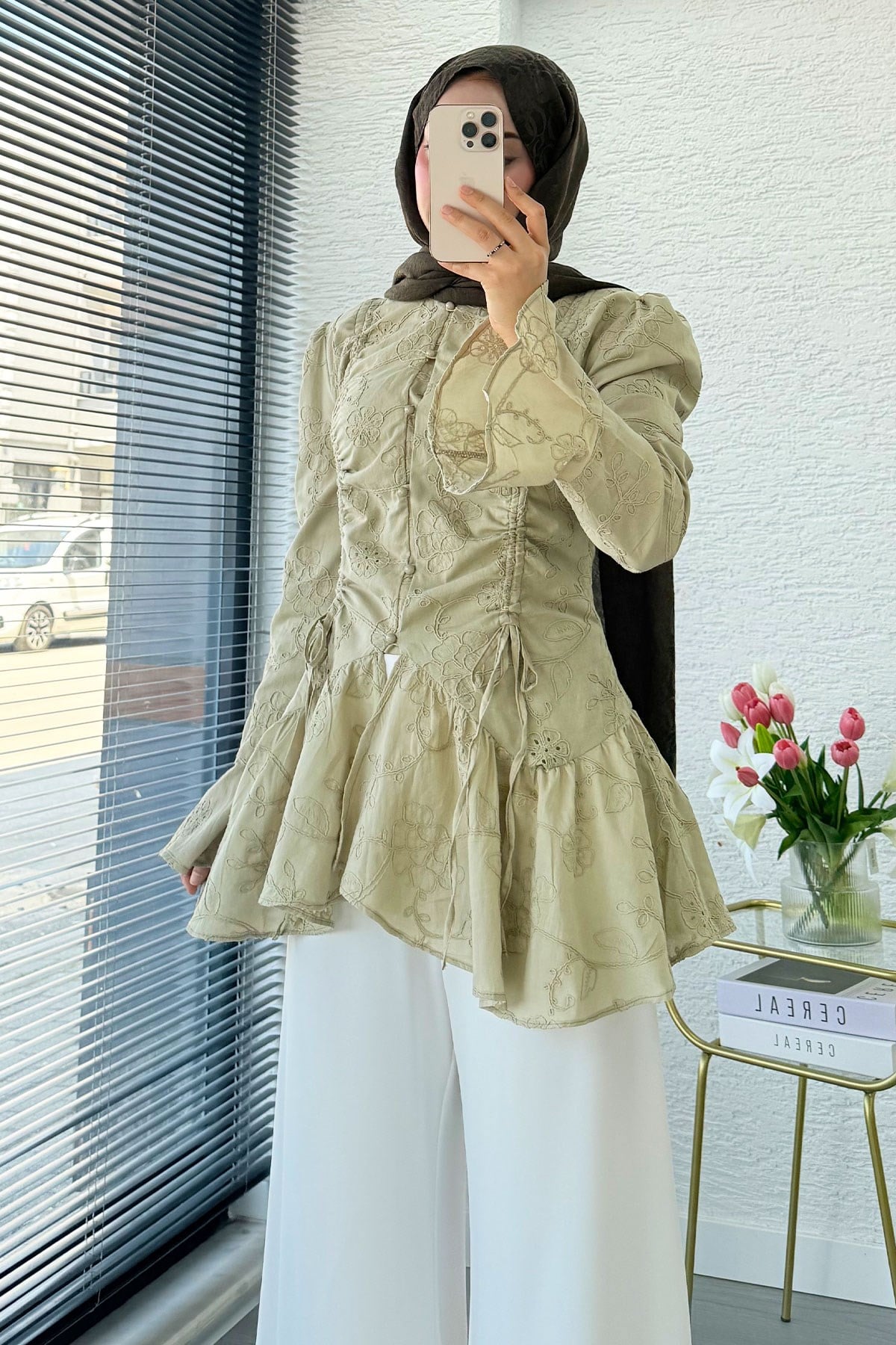 Vintage Grace İşlemeli Fisto Bluz - Mint