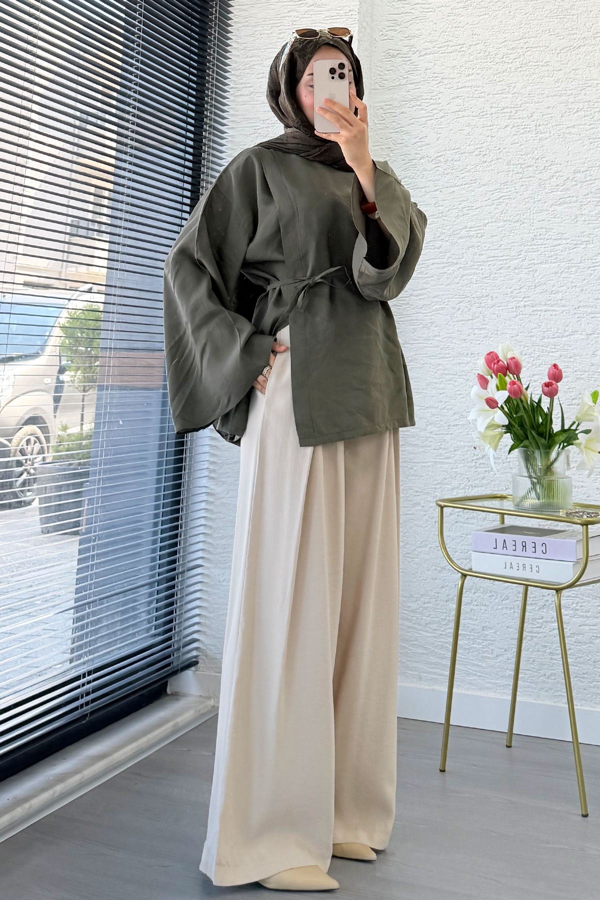 Yandan Yırtmaçlı Volan Kol Modal Bluz – Haki