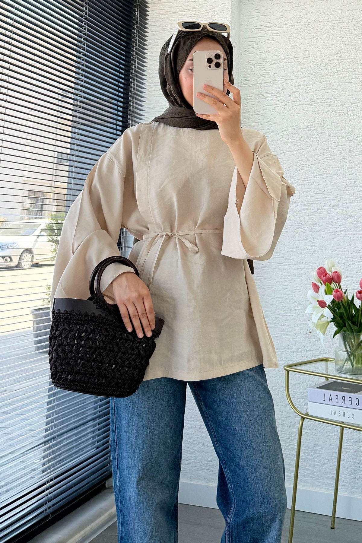 Yandan Yırtmaçlı Volan Kol Modal Bluz – Bej