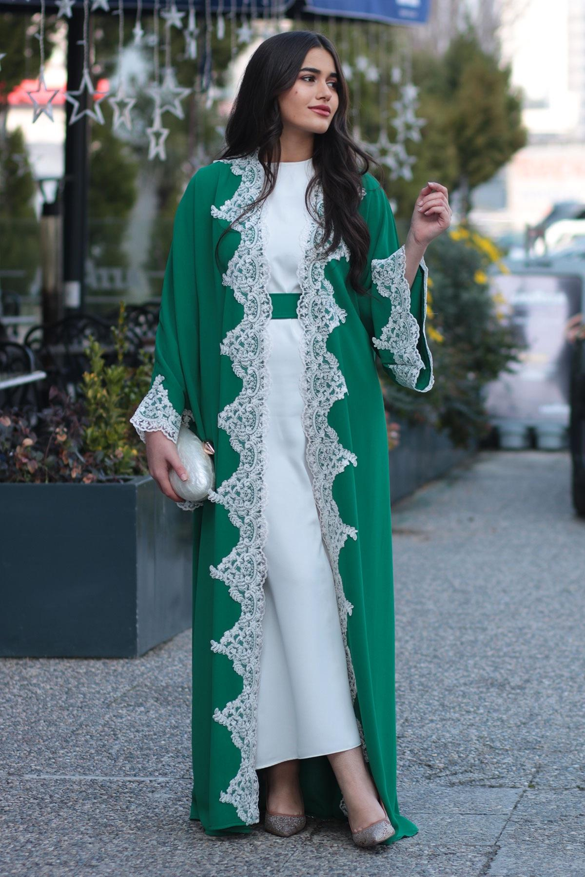 Zümrüt Güpür Detaylı Abaya