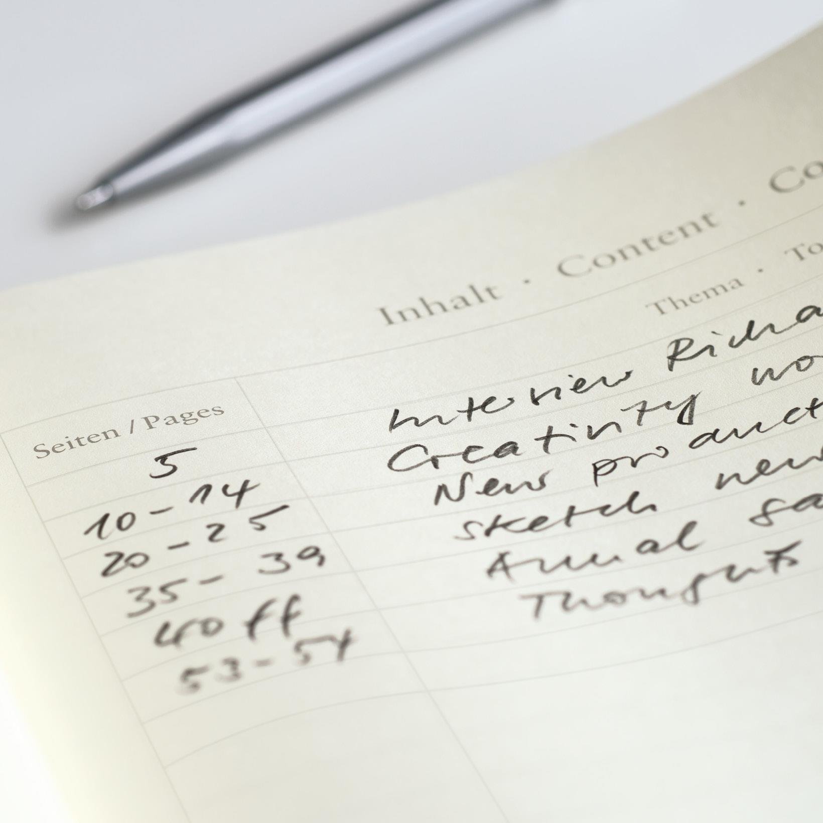 Leuchtturm1917 Master Classic (A4+), Sert Kapak, 123 Numaralandırılmış Porte Sayfa, Müzik Nota Defteri, Siyah 340833 
