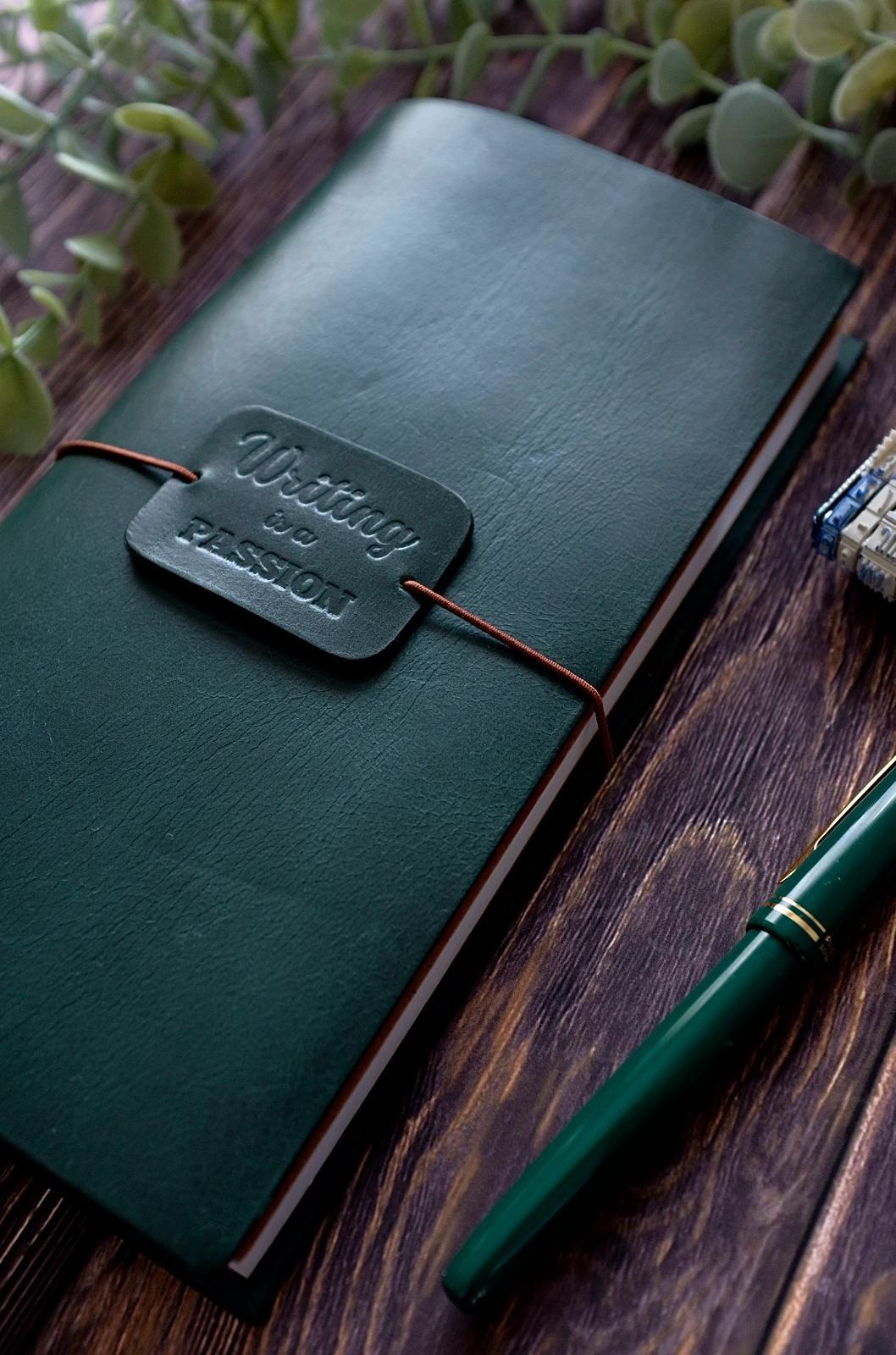 Aegean  Leather Pasaport Size Deri Defter Kılıfı Yeşil