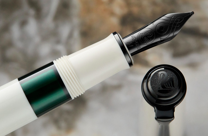 Pelikan Souveran M670 Warm Grey Dolma Kalem EF