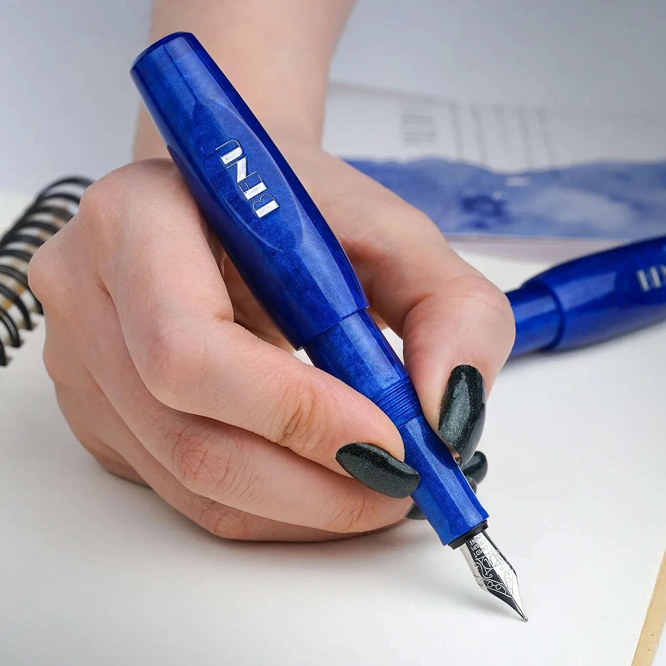 Benu Pixie Model Limited Edition Dolma Kalem M Uç Royal Blue