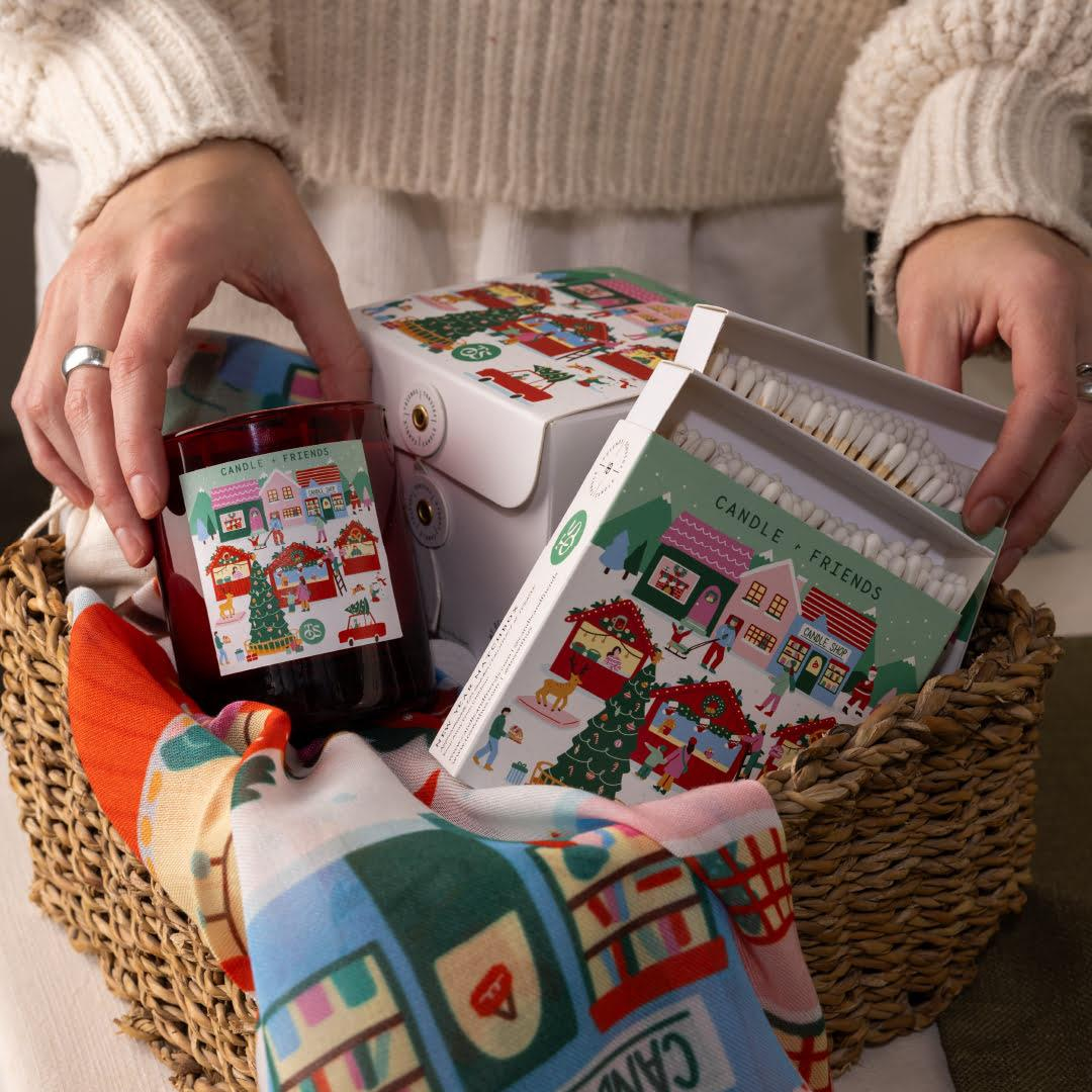 Candle and Friends x To's With Us Christmas Collection Yeni Yıl Cam Mum Medium