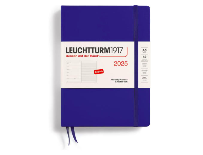 Leuchtturm1917 2025 Haftalık Planlayıcı ve Not Defteri, Orta Boy (A5), 144 Sayfa, İngilizce, Çizgili, Ink 370744