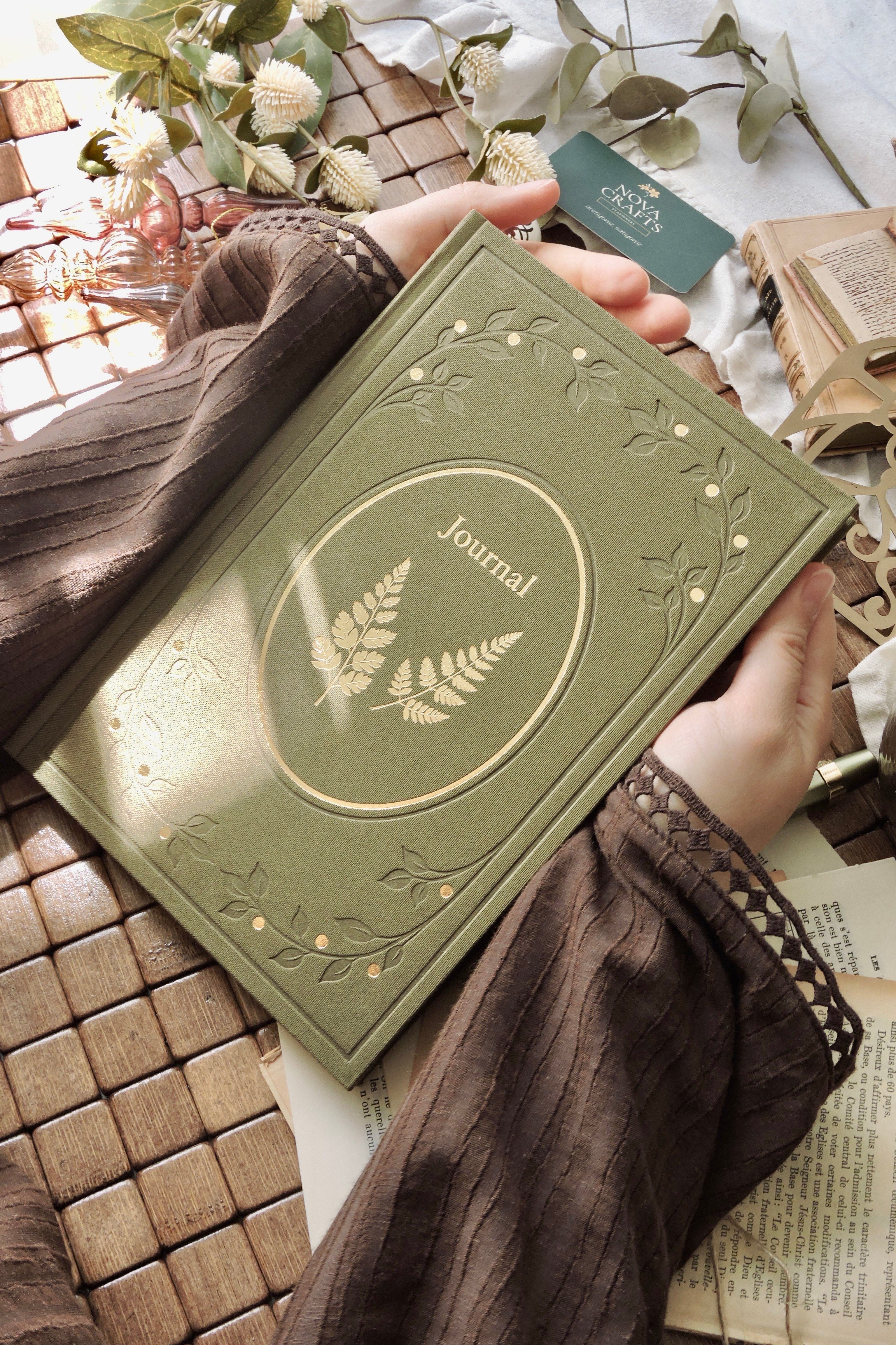 Nova Crafts Keten Journal Yaldız Kenar Çizgili Defter 17x24 cm. 110 gr. Ivory 200 sy. Green