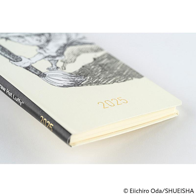 Hobonichi Techo Weeks ONE PIECE magazine: Straw Hat Luffy (Ivory) Agenda 2025 Settimanale