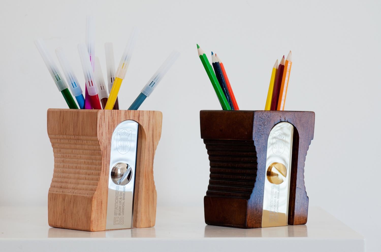 Suck Uk Sharpener Desk Tidy  Kalemtraş Şeklinde Ahşap Kalemlik - Light