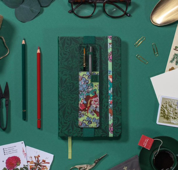 If Bookaroo Pen Pouch Yeşil Çiçekli Lastikli Kalemlik